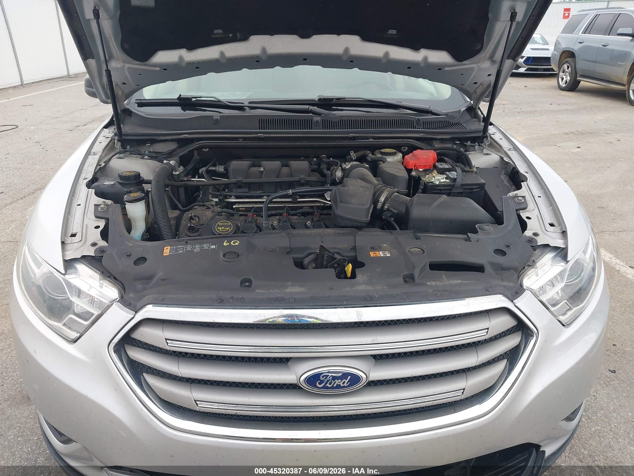 2015 Ford Taurus Se Silver vin: 1FAHP2D86FG172677