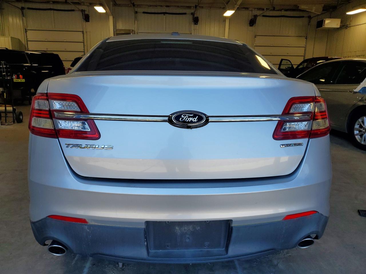 2015 Ford Taurus Se Silver vin: 1FAHP2D87FG133421
