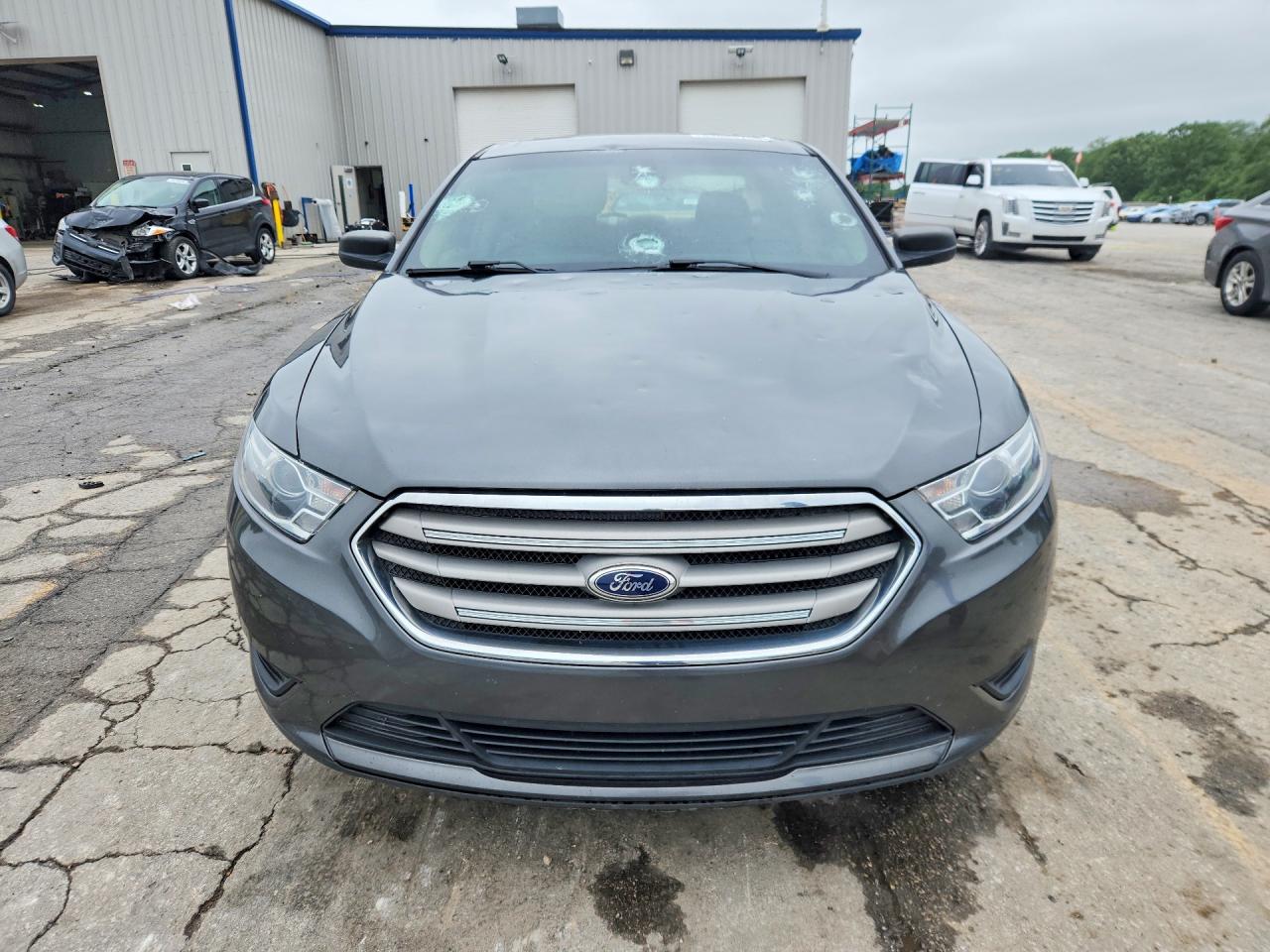 2015 Ford Taurus Se Серый vin: 1FAHP2D87FG195370