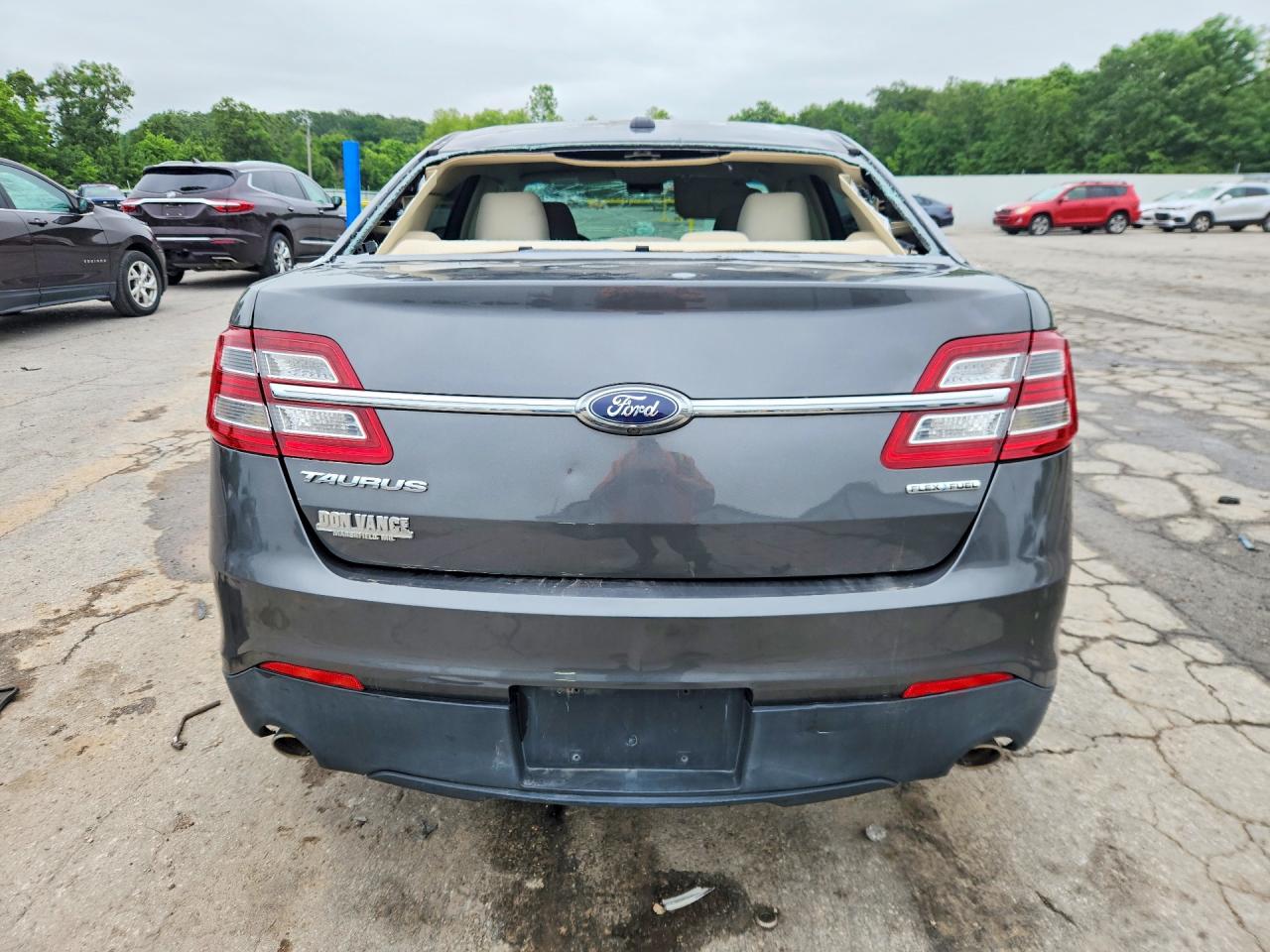 2015 Ford Taurus Se Серый vin: 1FAHP2D87FG195370