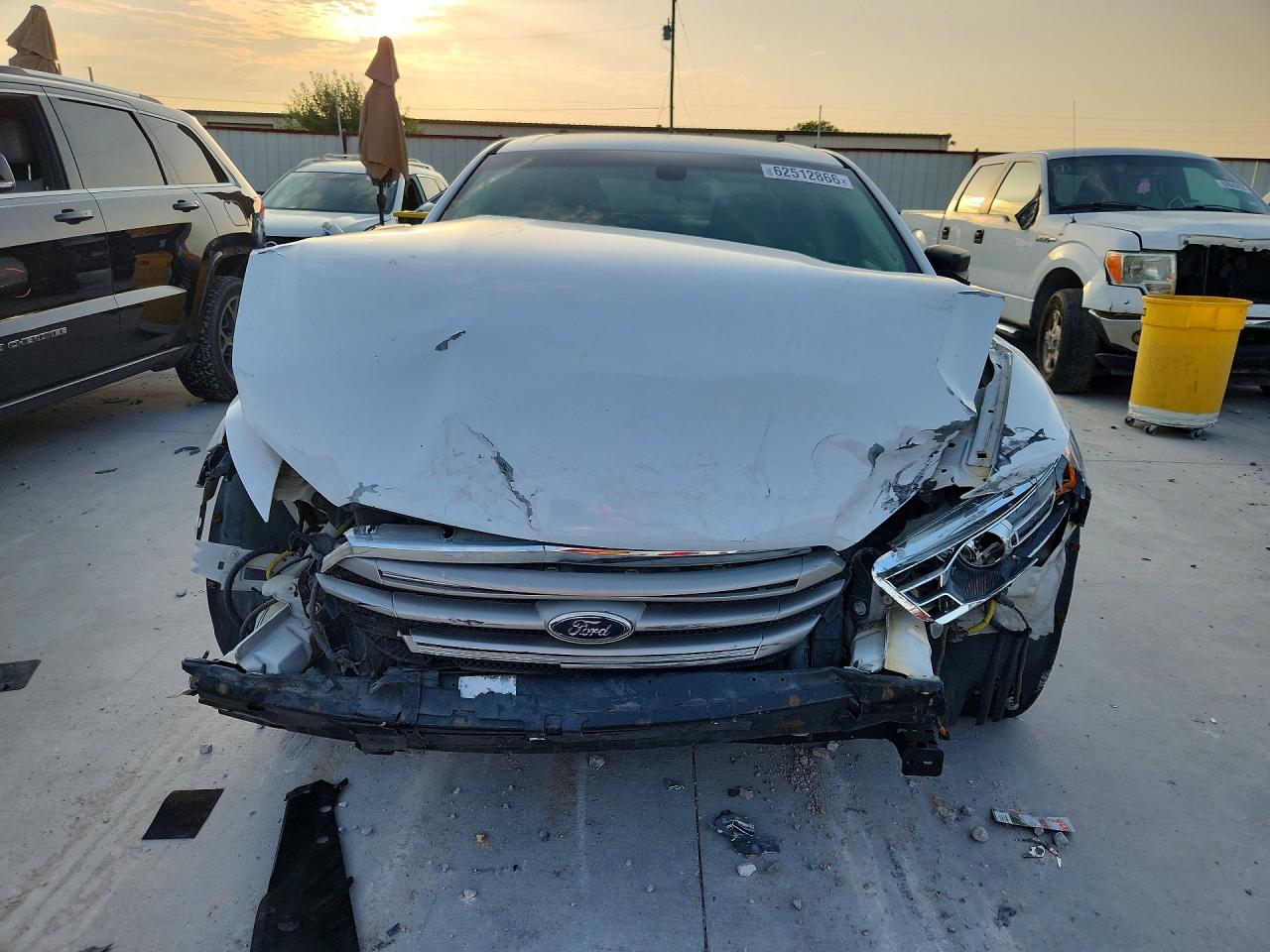 2013 Ford Taurus Se White vin: 1FAHP2D88DG130301