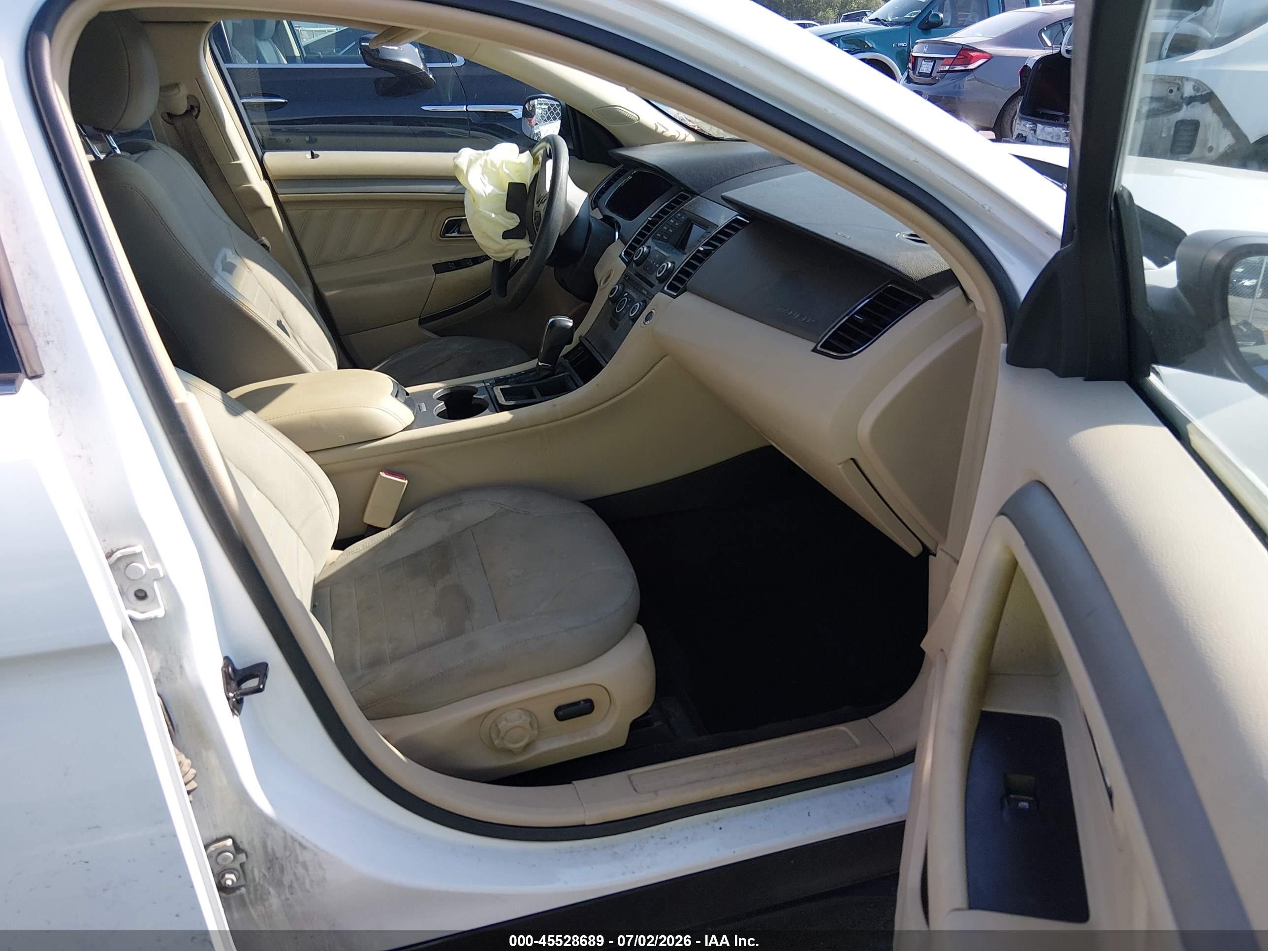 2015 Ford Taurus Se White vin: 1FAHP2D88FG127028
