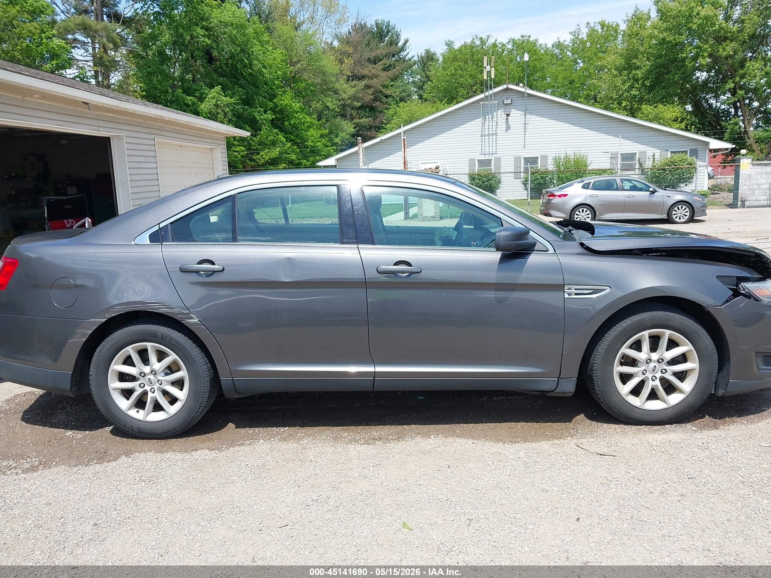 2015 Ford Taurus Se Серый vin: 1FAHP2D88FG127191