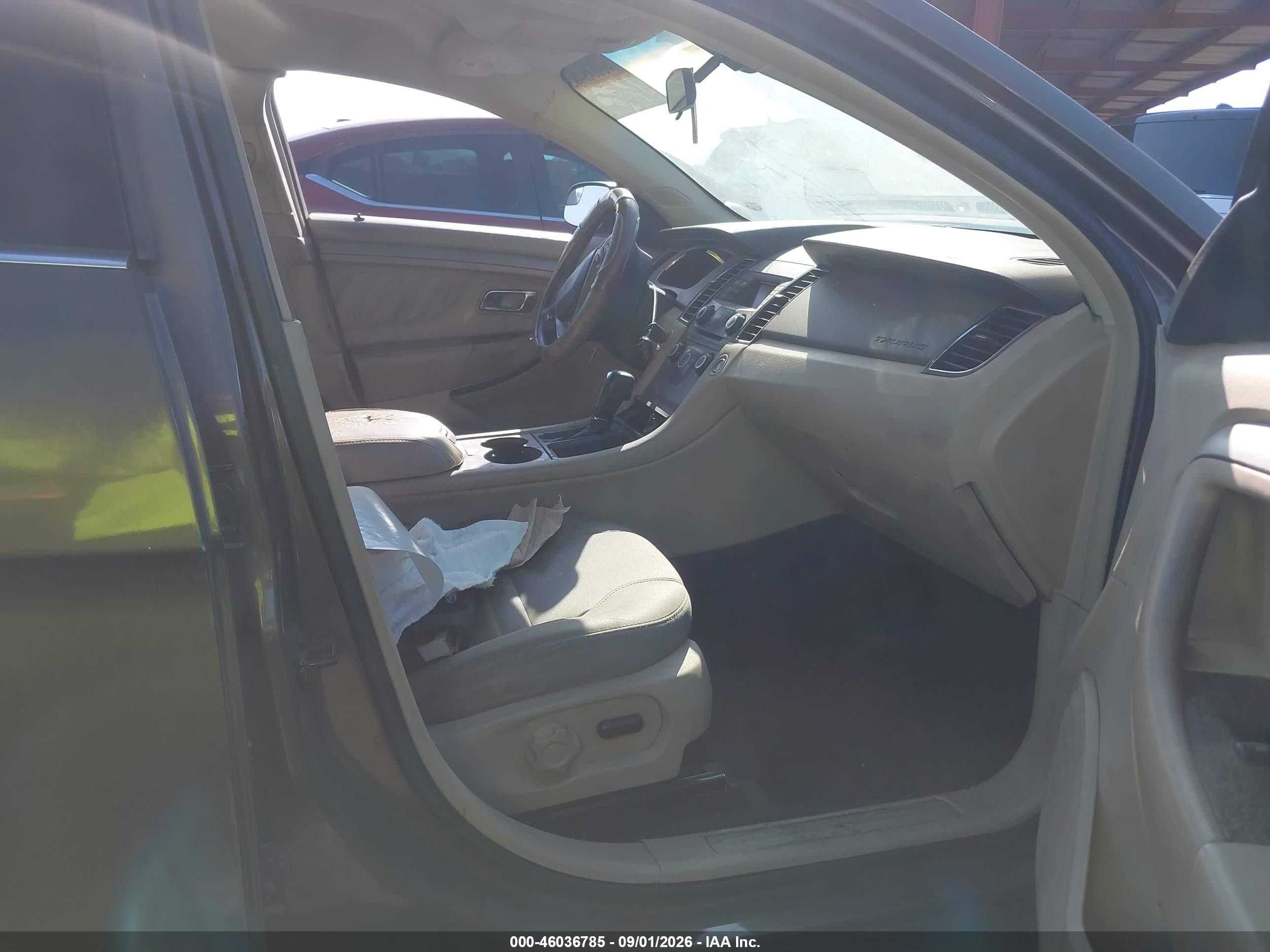2015 Ford Taurus Se Серебряный vin: 1FAHP2D88FG159333