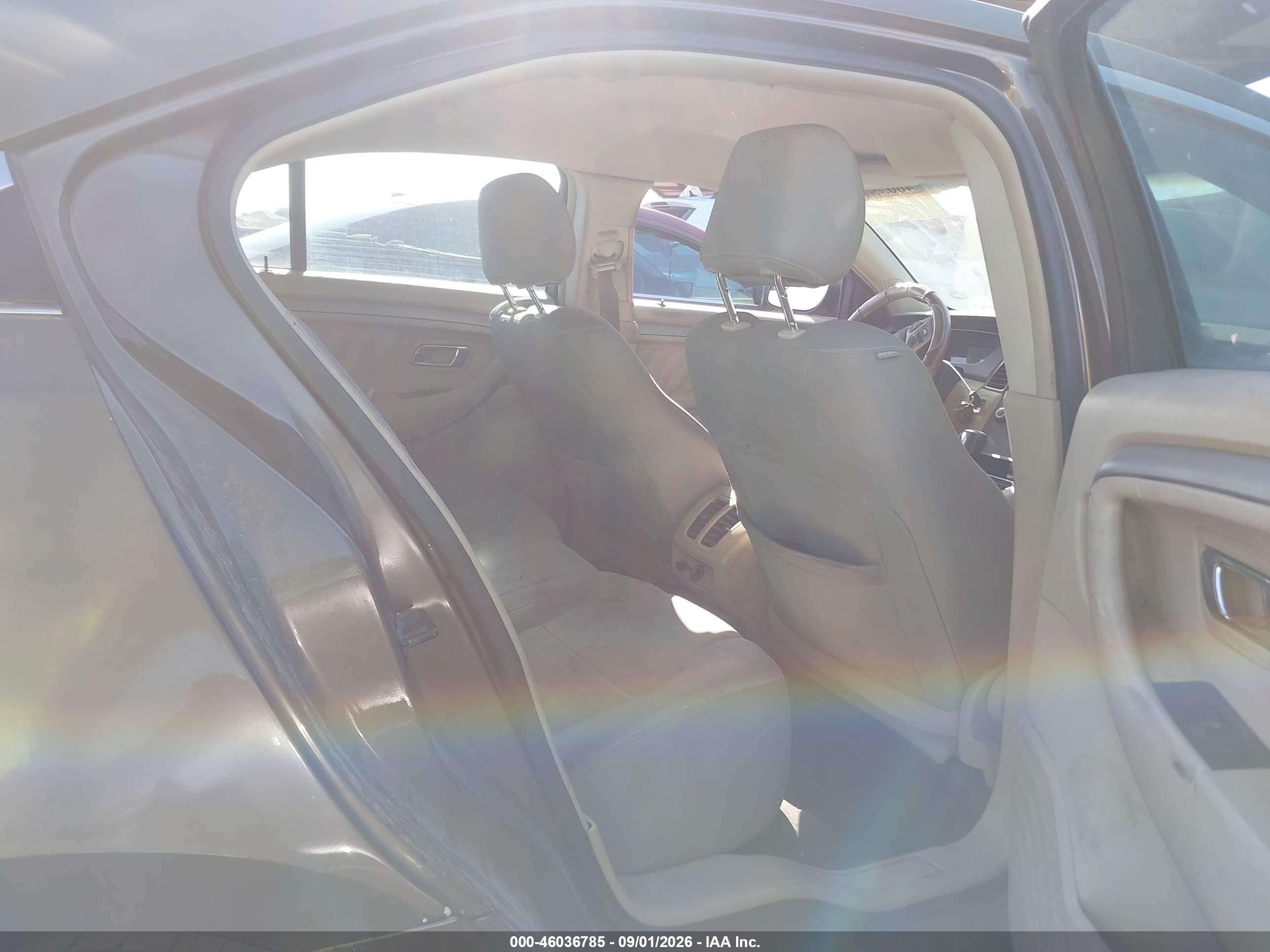 2015 Ford Taurus Se Серебряный vin: 1FAHP2D88FG159333