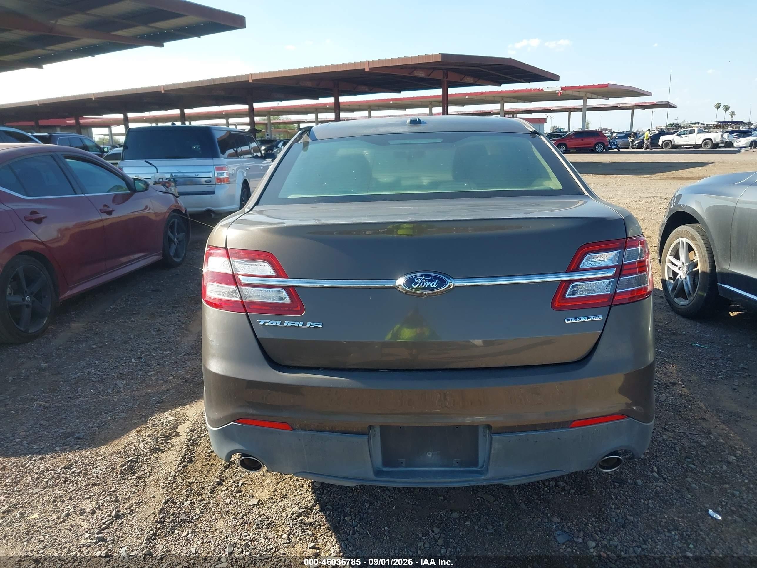 2015 Ford Taurus Se Серебряный vin: 1FAHP2D88FG159333