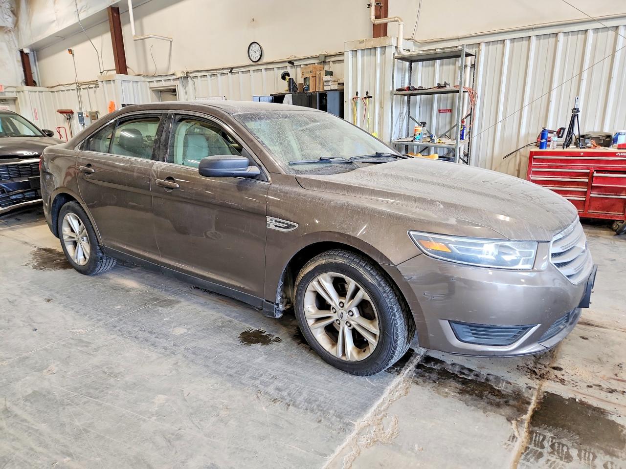 2015 Ford Taurus Se Beige vin: 1FAHP2D88FG176262