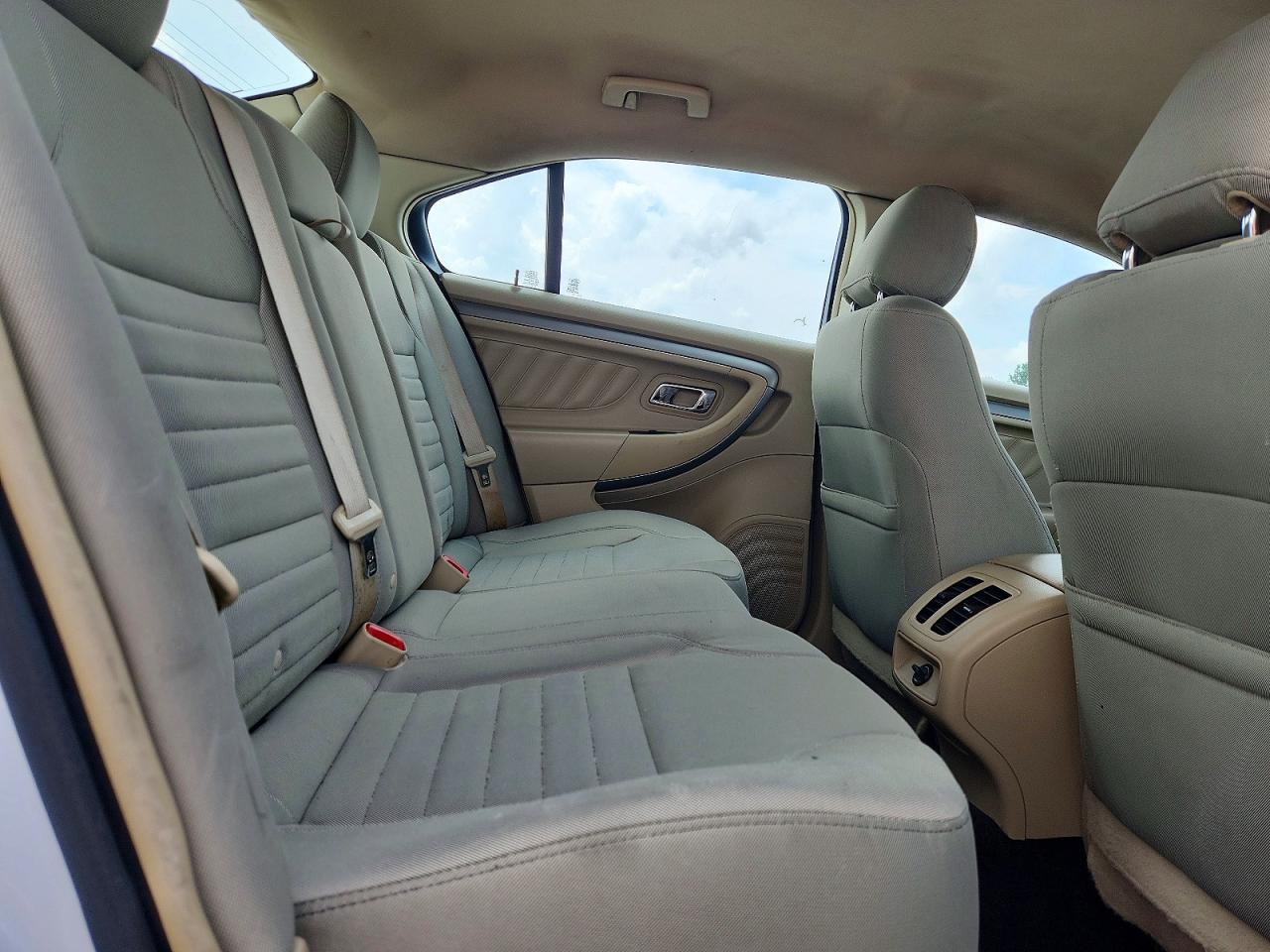 2015 Ford Taurus Se White vin: 1FAHP2D88FG200186