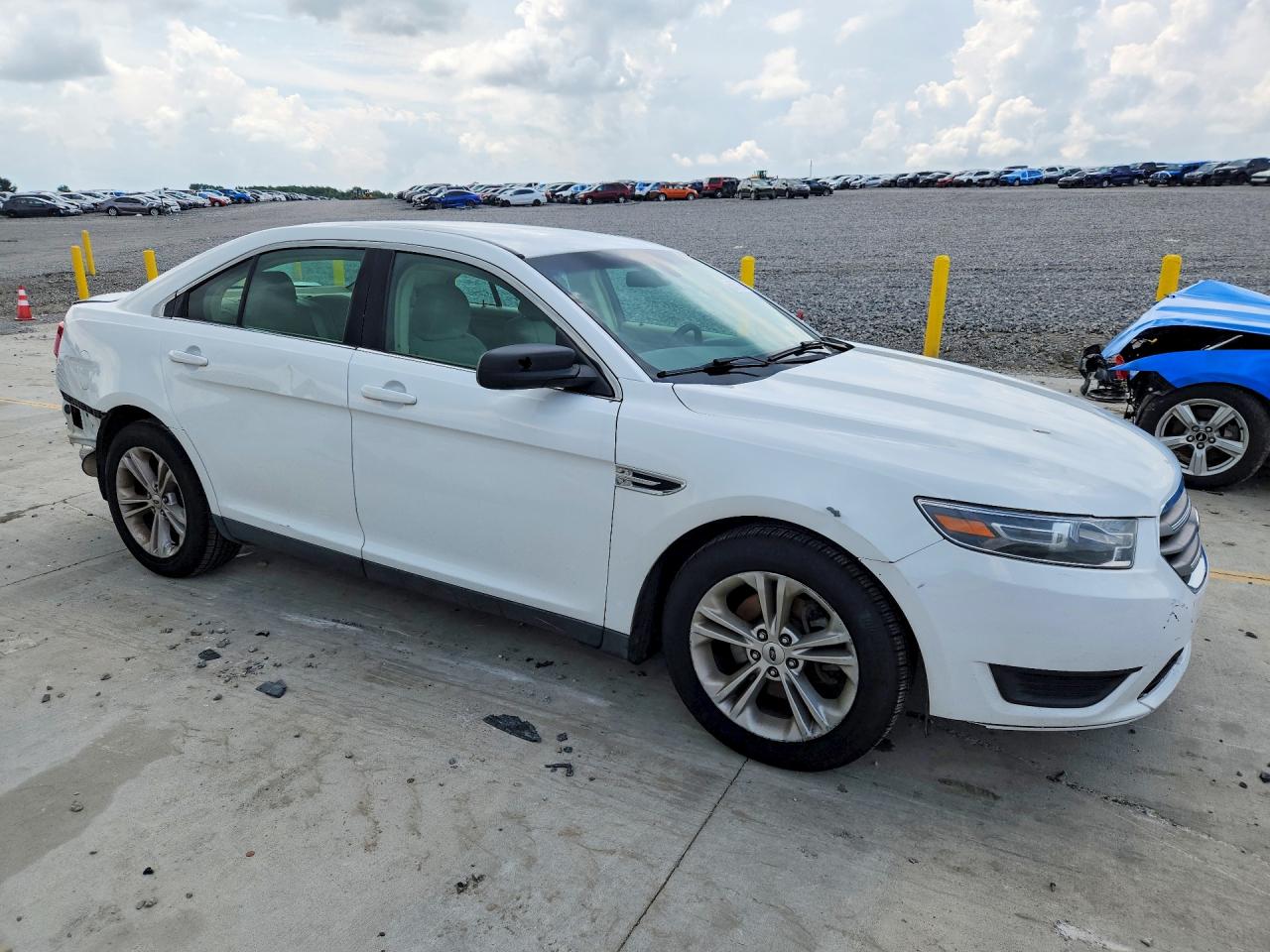 2015 Ford Taurus Se White vin: 1FAHP2D88FG200186
