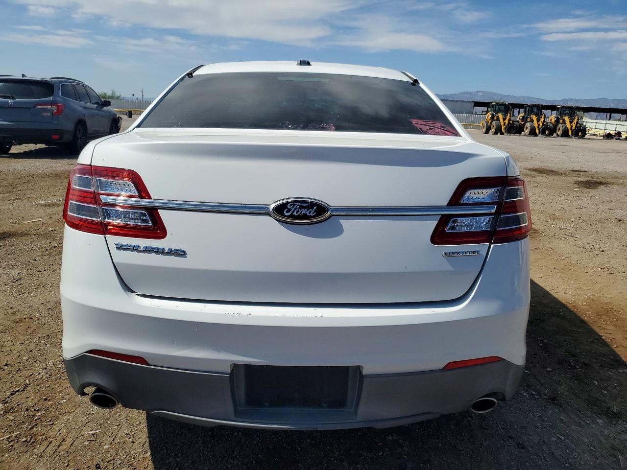 2014 Ford Taurus Se White vin: 1FAHP2D89EG175541