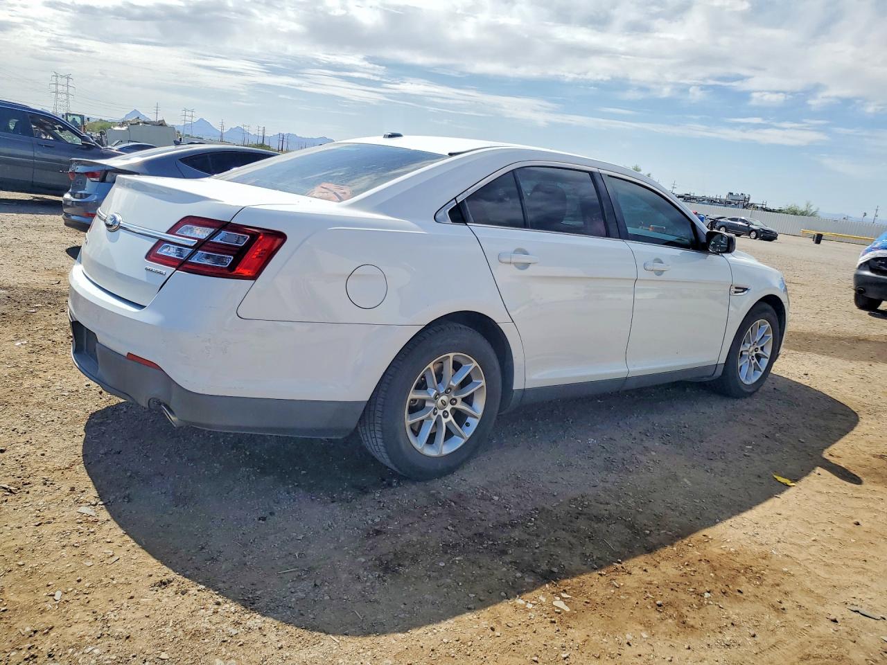 2014 Ford Taurus Se White vin: 1FAHP2D89EG175541