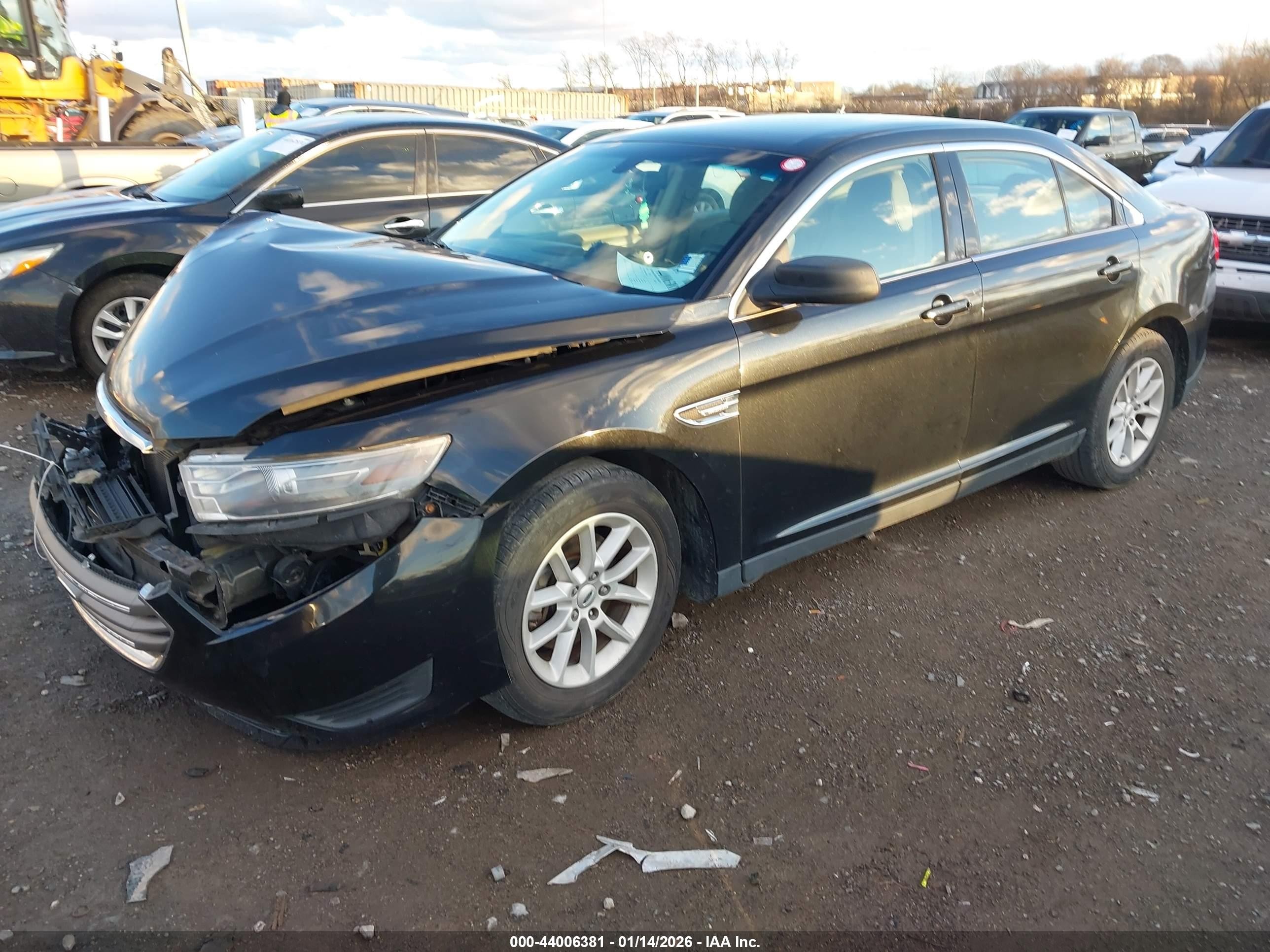 2014 Ford Taurus Se Черный vin: 1FAHP2D8XEG130818