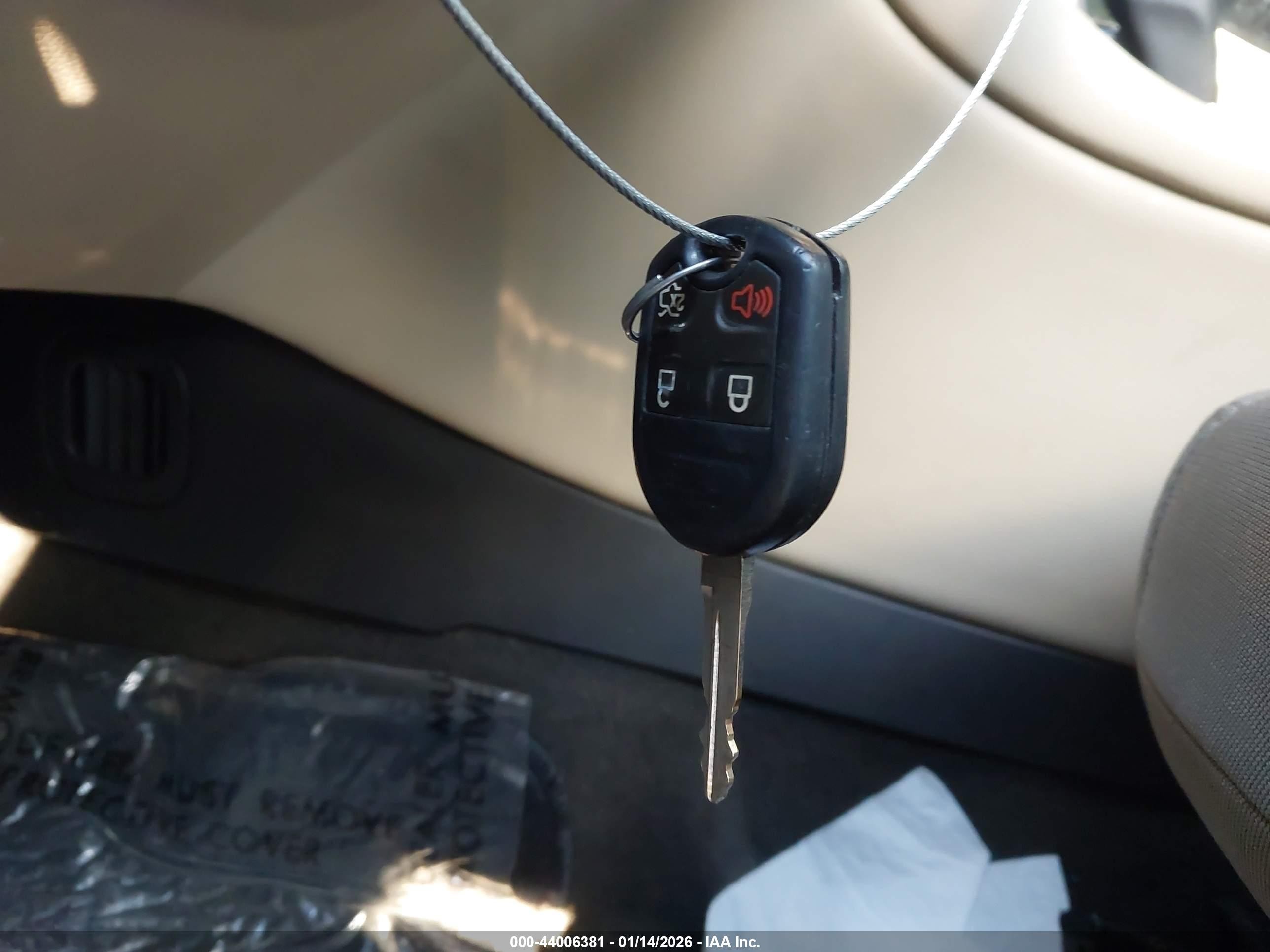 2014 Ford Taurus Se Черный vin: 1FAHP2D8XEG130818