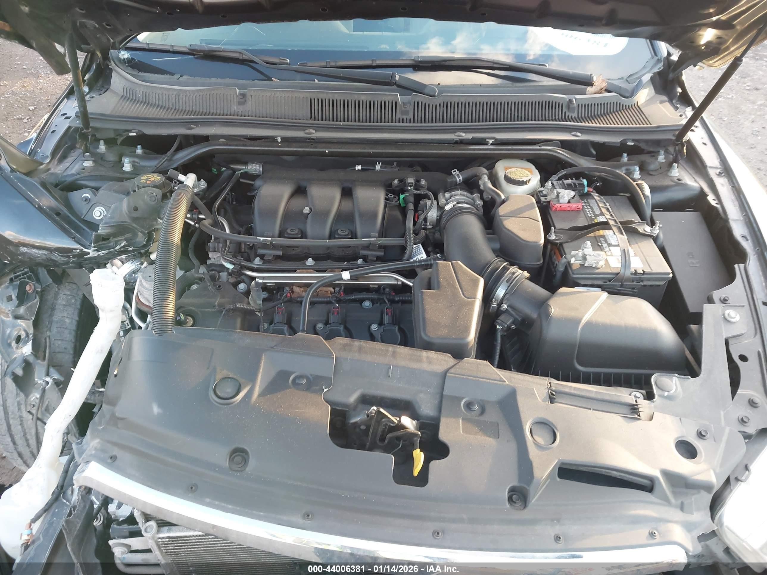 2014 Ford Taurus Se Черный vin: 1FAHP2D8XEG130818