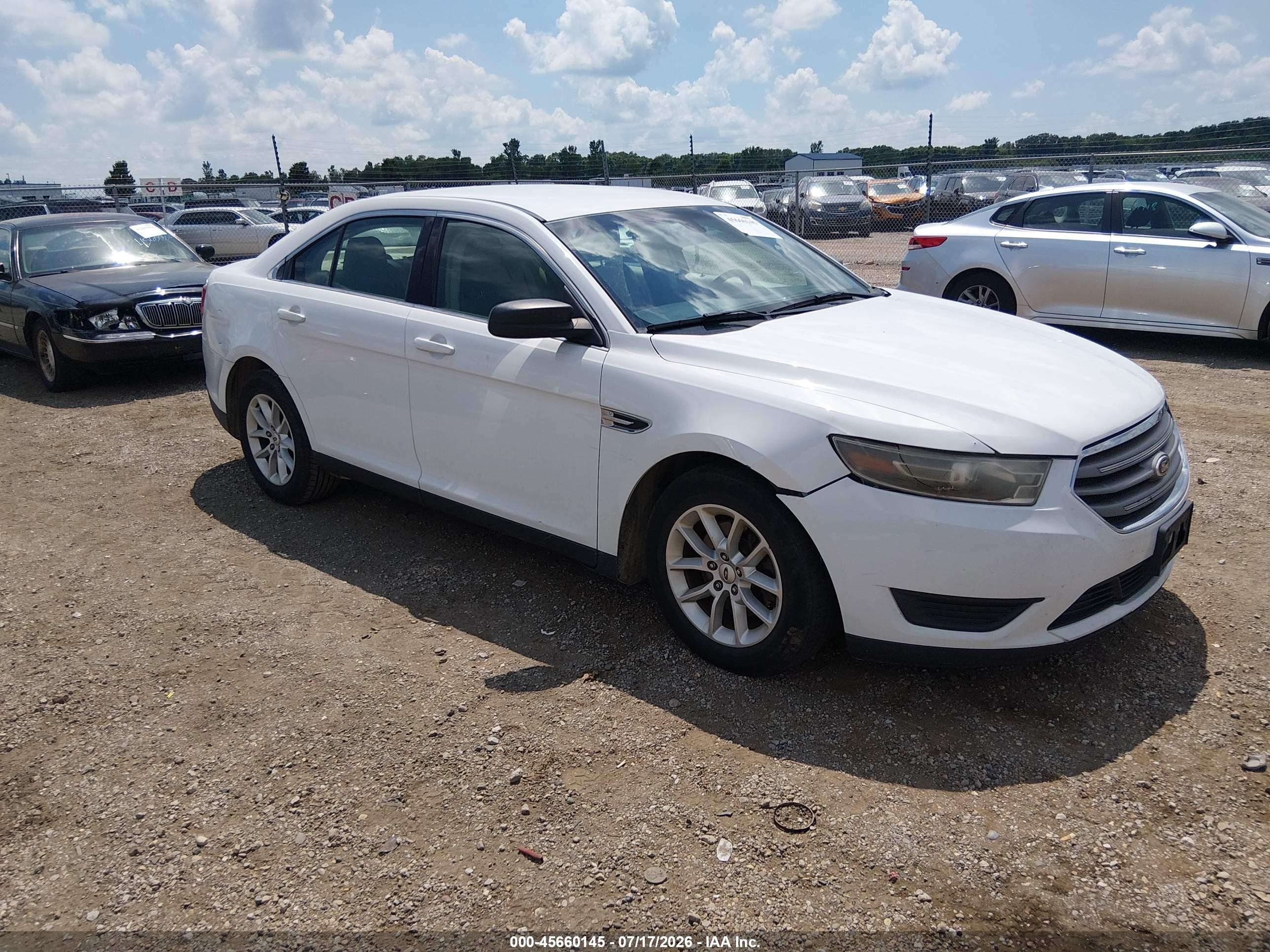 2015 Ford Taurus Se White vin: 1FAHP2D8XFG115091