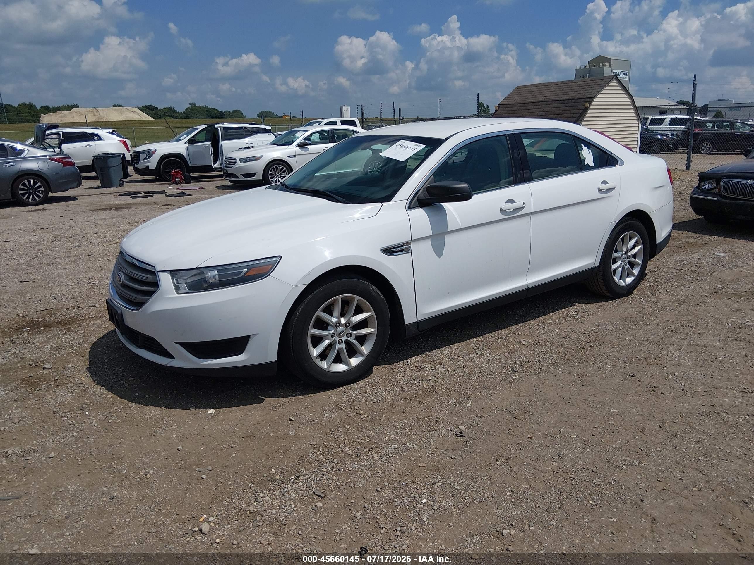 2015 Ford Taurus Se White vin: 1FAHP2D8XFG115091