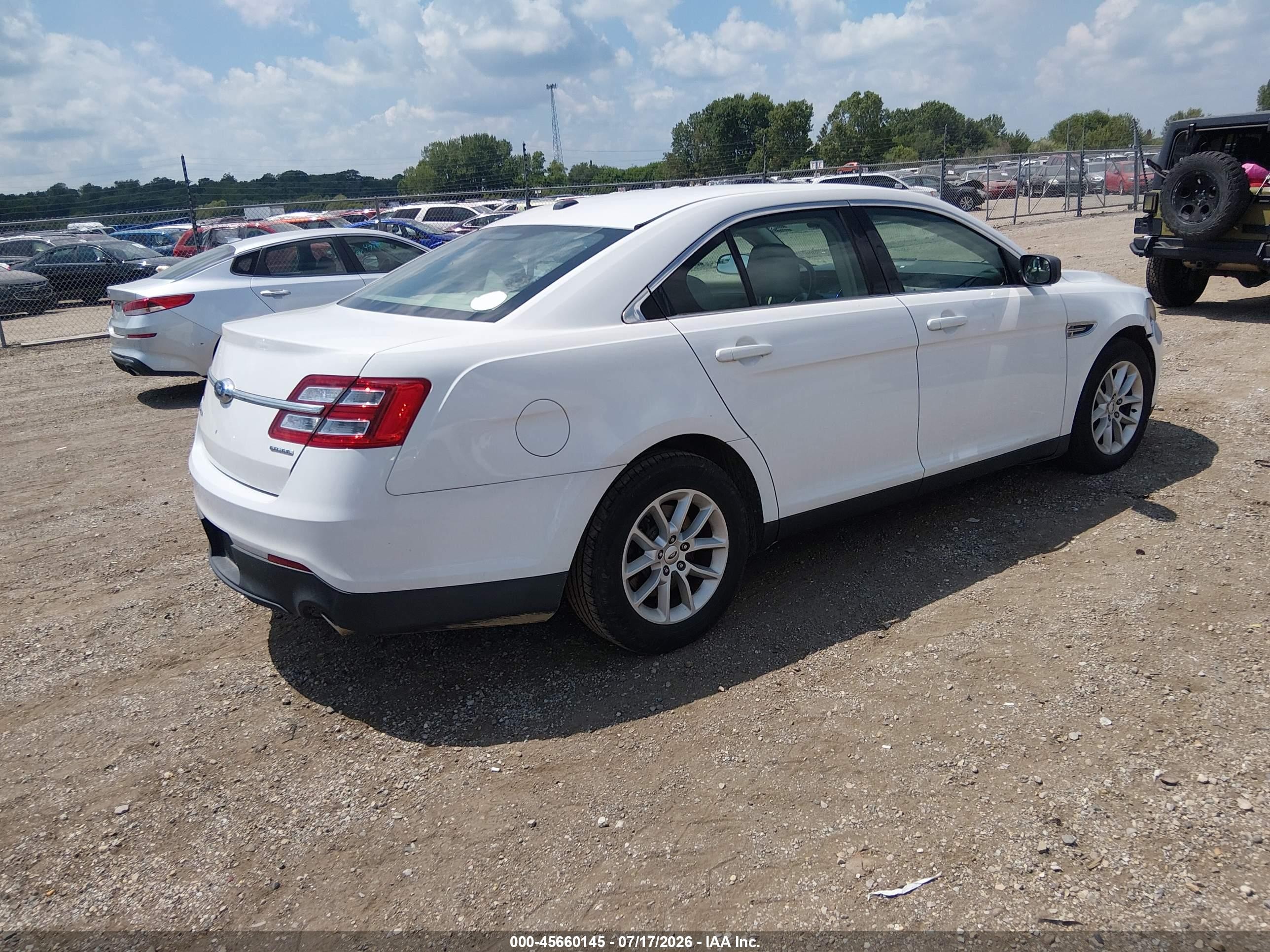 2015 Ford Taurus Se White vin: 1FAHP2D8XFG115091