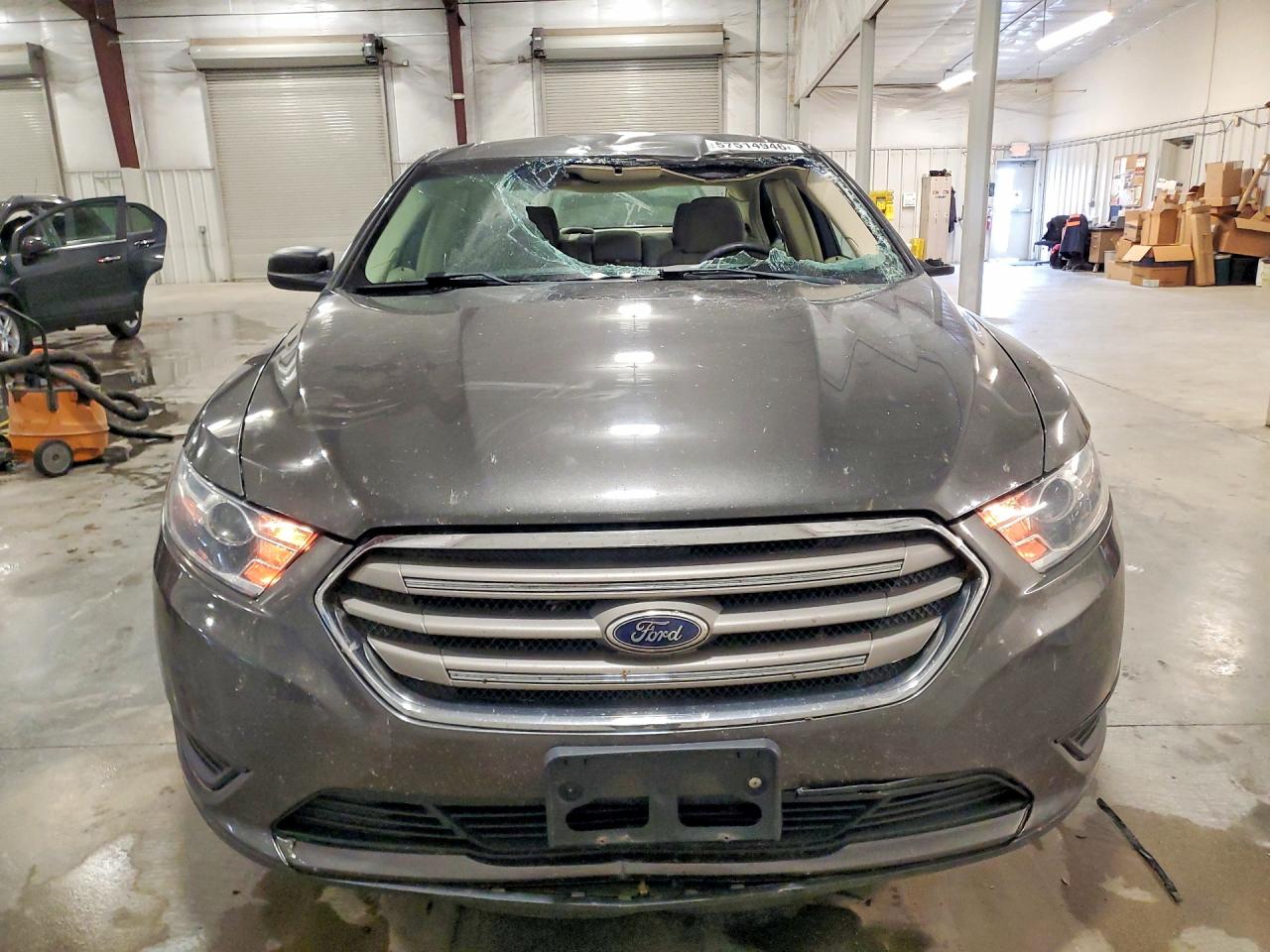 2015 Ford Taurus Se Gray vin: 1FAHP2D8XFG209441
