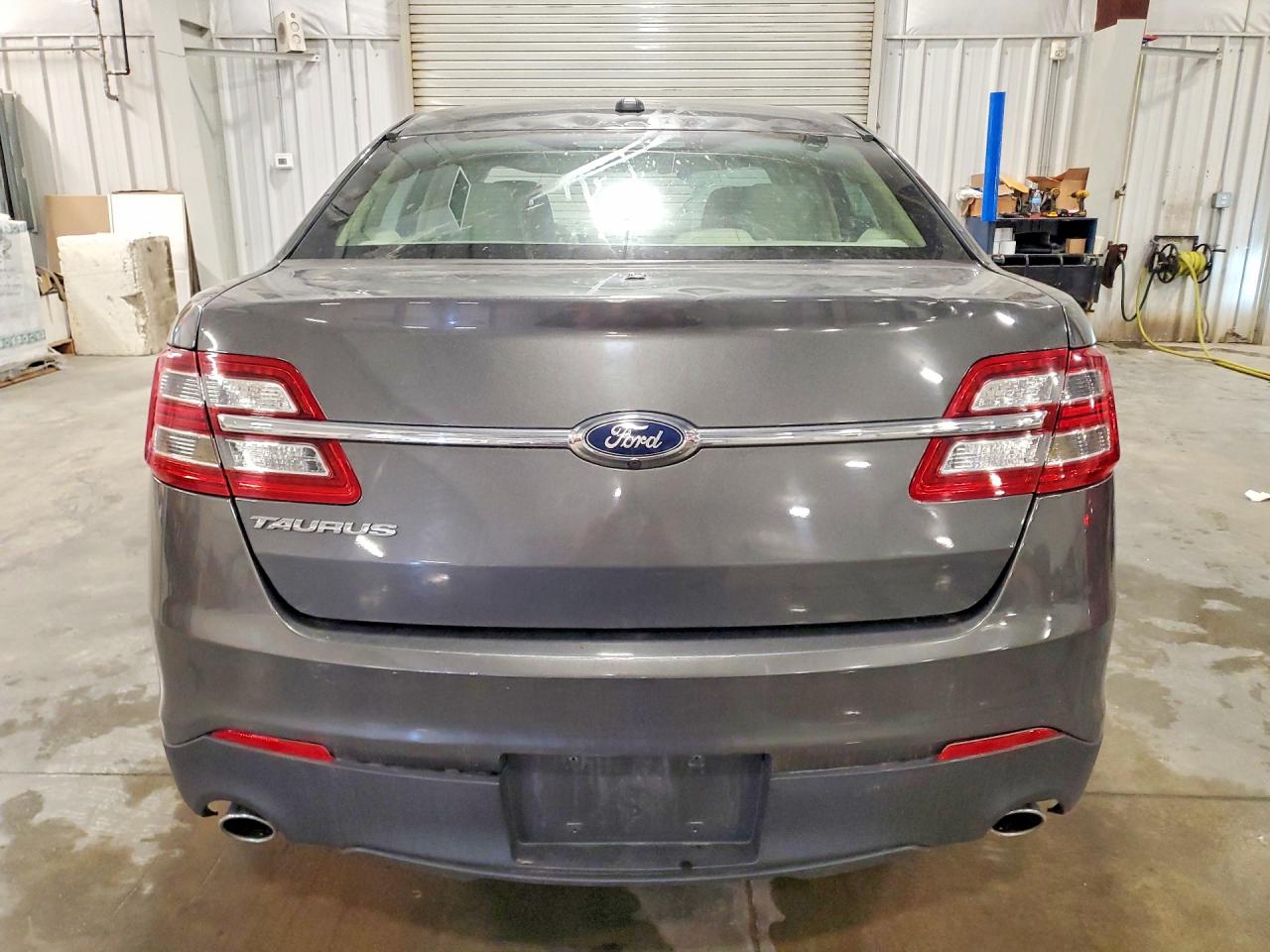 2015 Ford Taurus Se Gray vin: 1FAHP2D8XFG209441