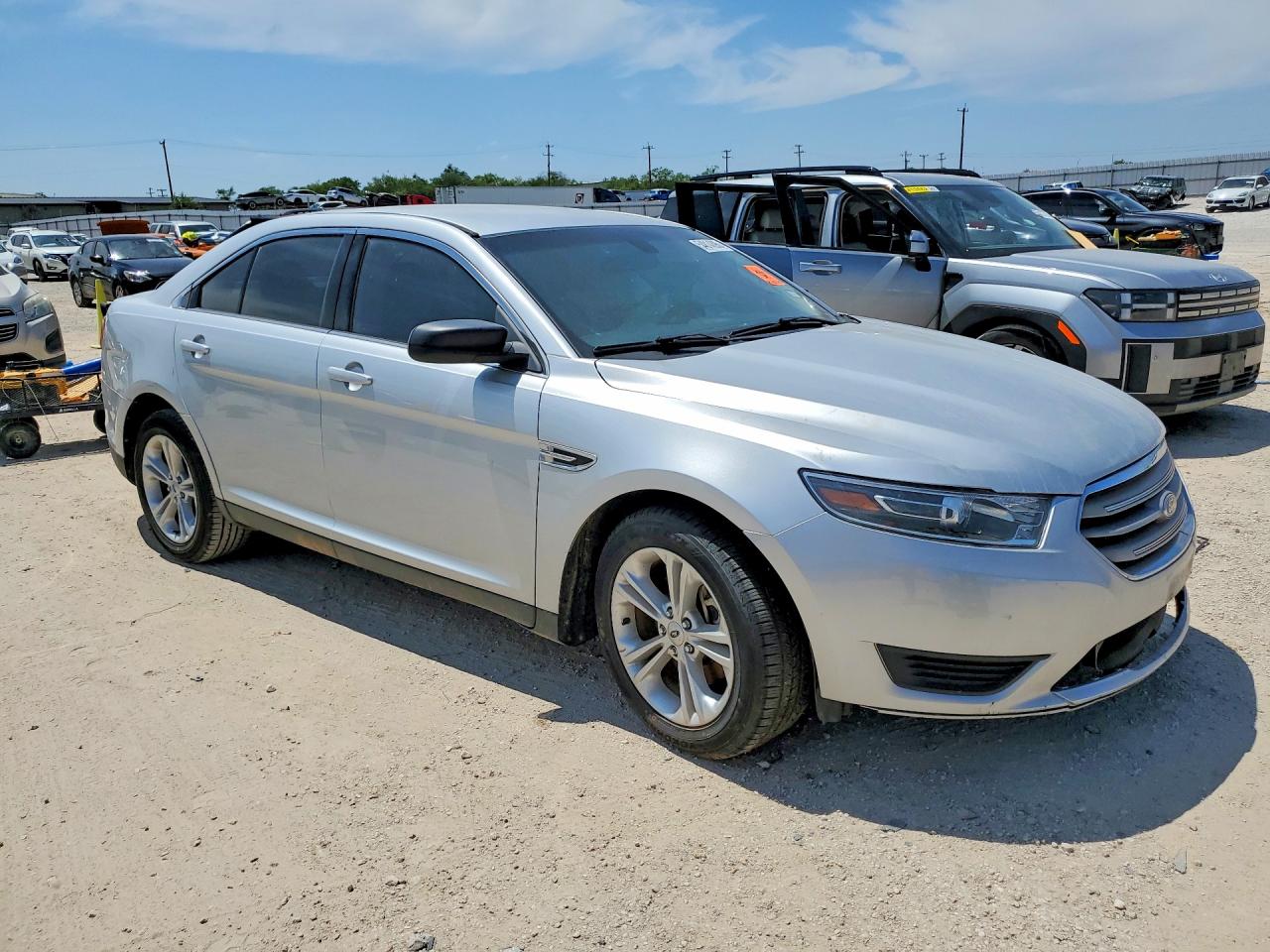 2016 Ford Taurus Se Silver vin: 1FAHP2D8XGG149128