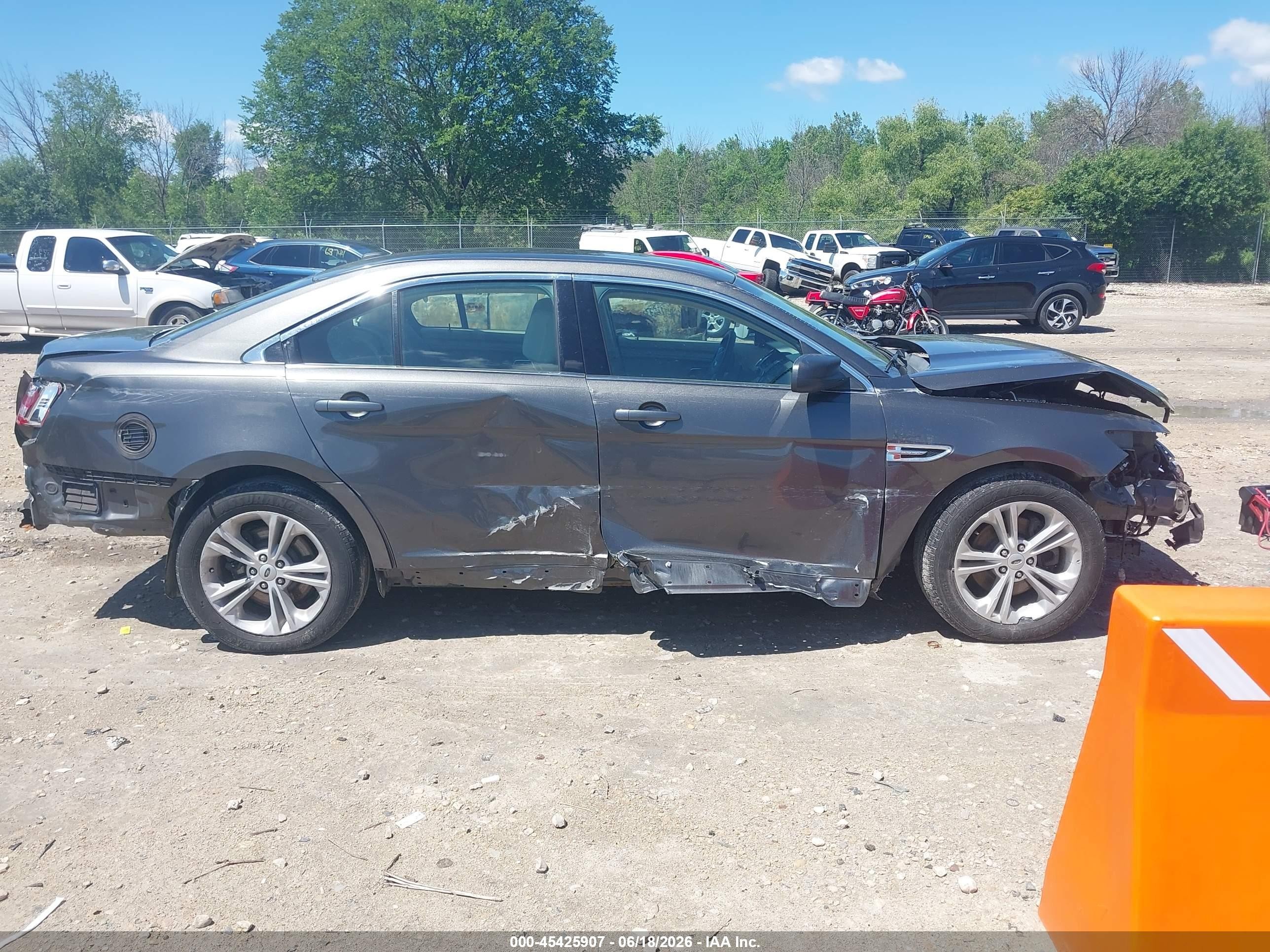 2015 Ford Taurus Se Gray vin: 1FAHP2D96FG182148