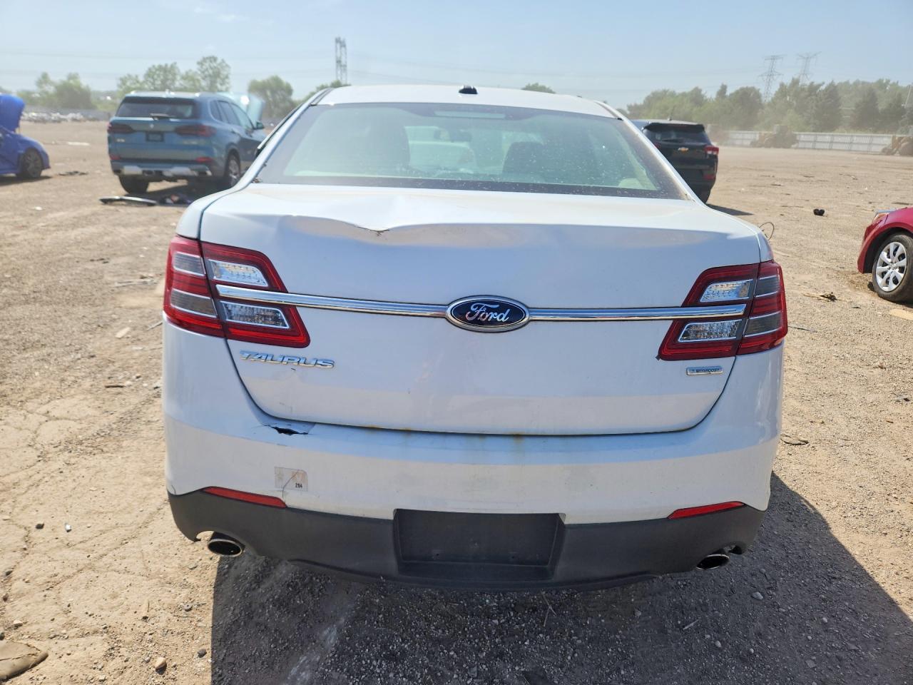 2013 Ford Taurus Se White vin: 1FAHP2D97DG157918