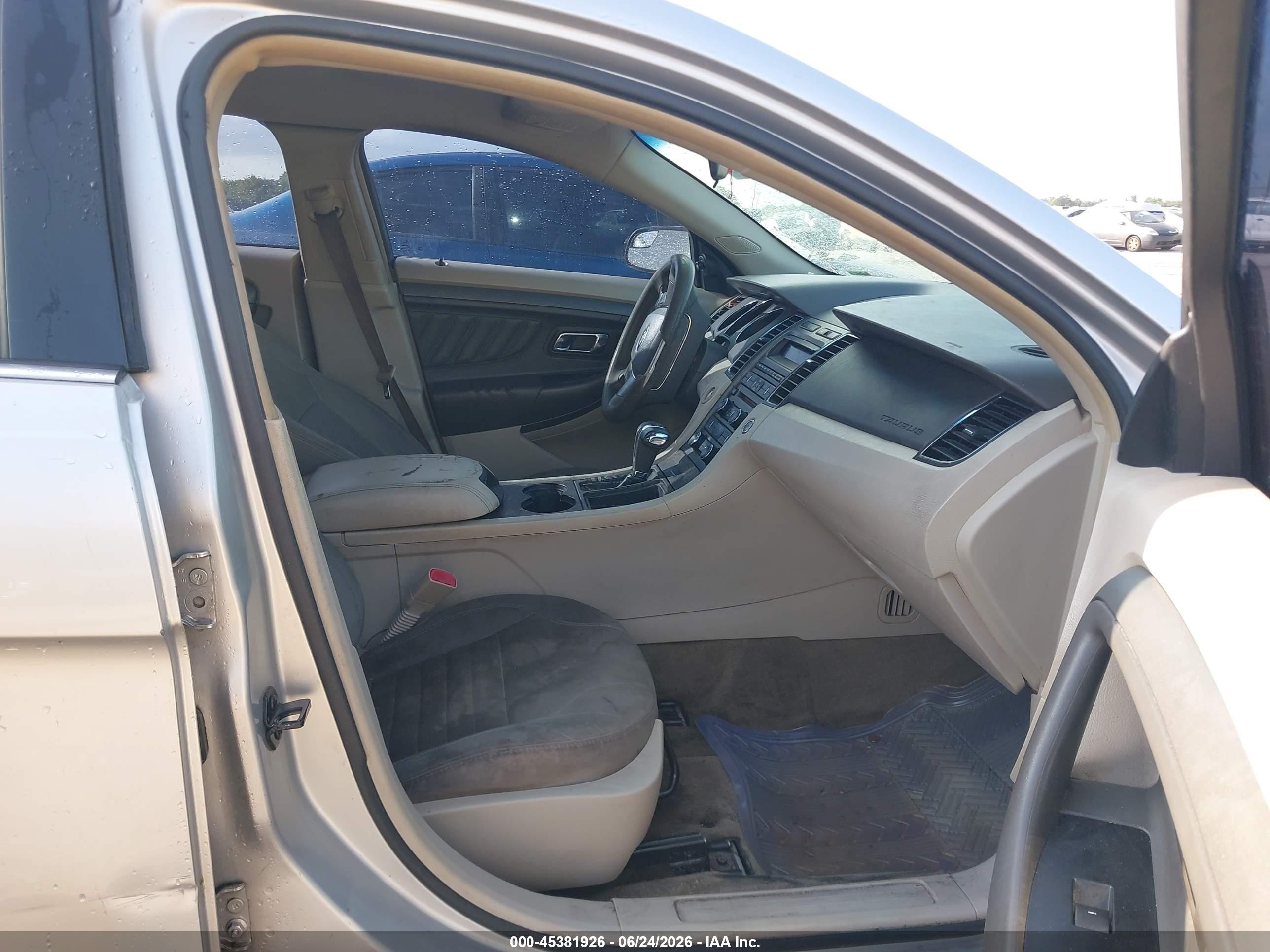 2012 Ford Taurus Se Silver vin: 1FAHP2DW0CG108113