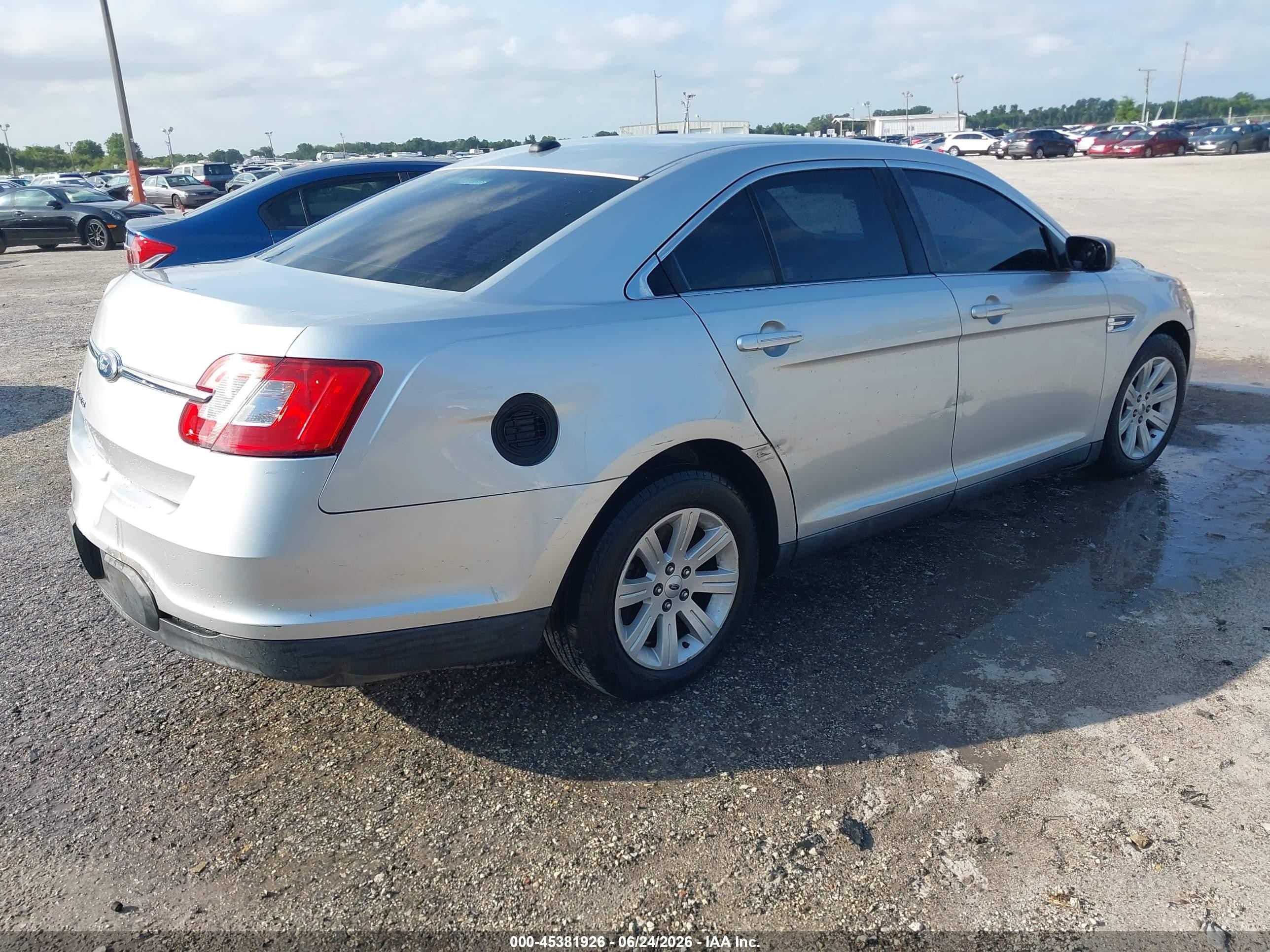 2012 Ford Taurus Se Silver vin: 1FAHP2DW0CG108113