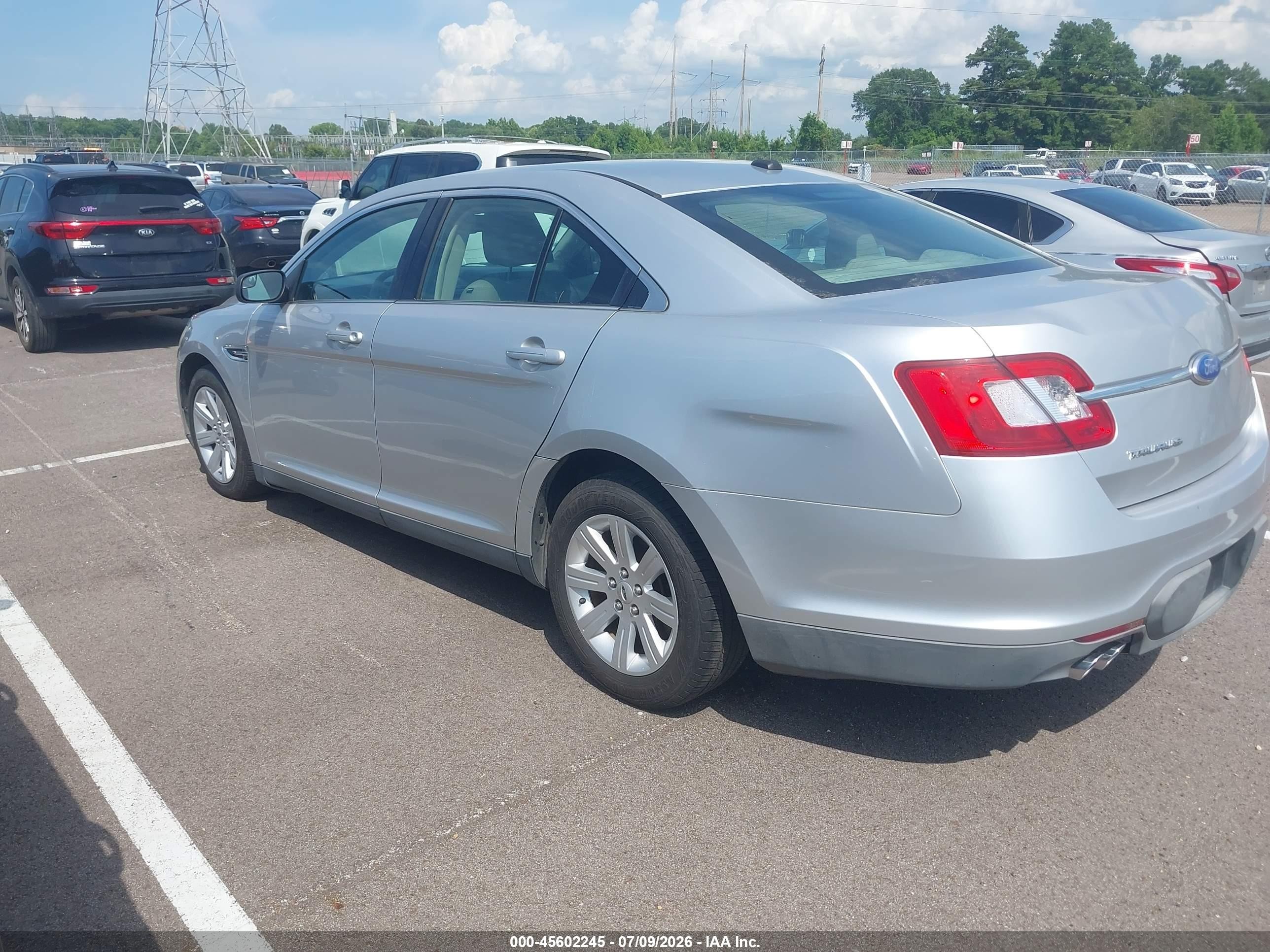 2012 Ford Taurus Se Silver vin: 1FAHP2DW0CG140477