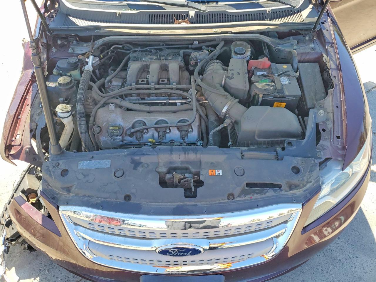 2011 Ford Taurus Se Burgundy vin: 1FAHP2DW1BG112993