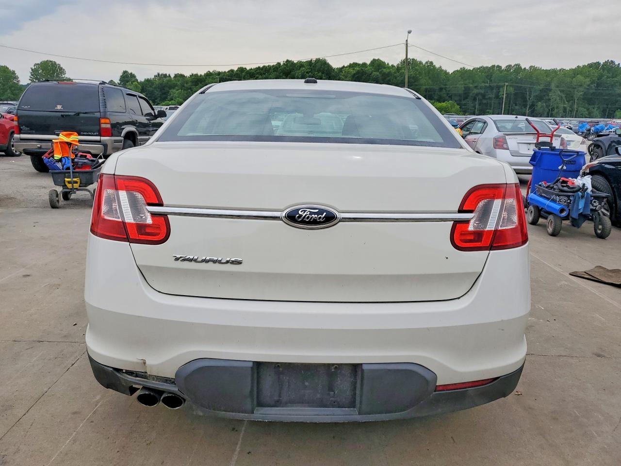 2012 Ford Taurus Se White vin: 1FAHP2DW1CG111568