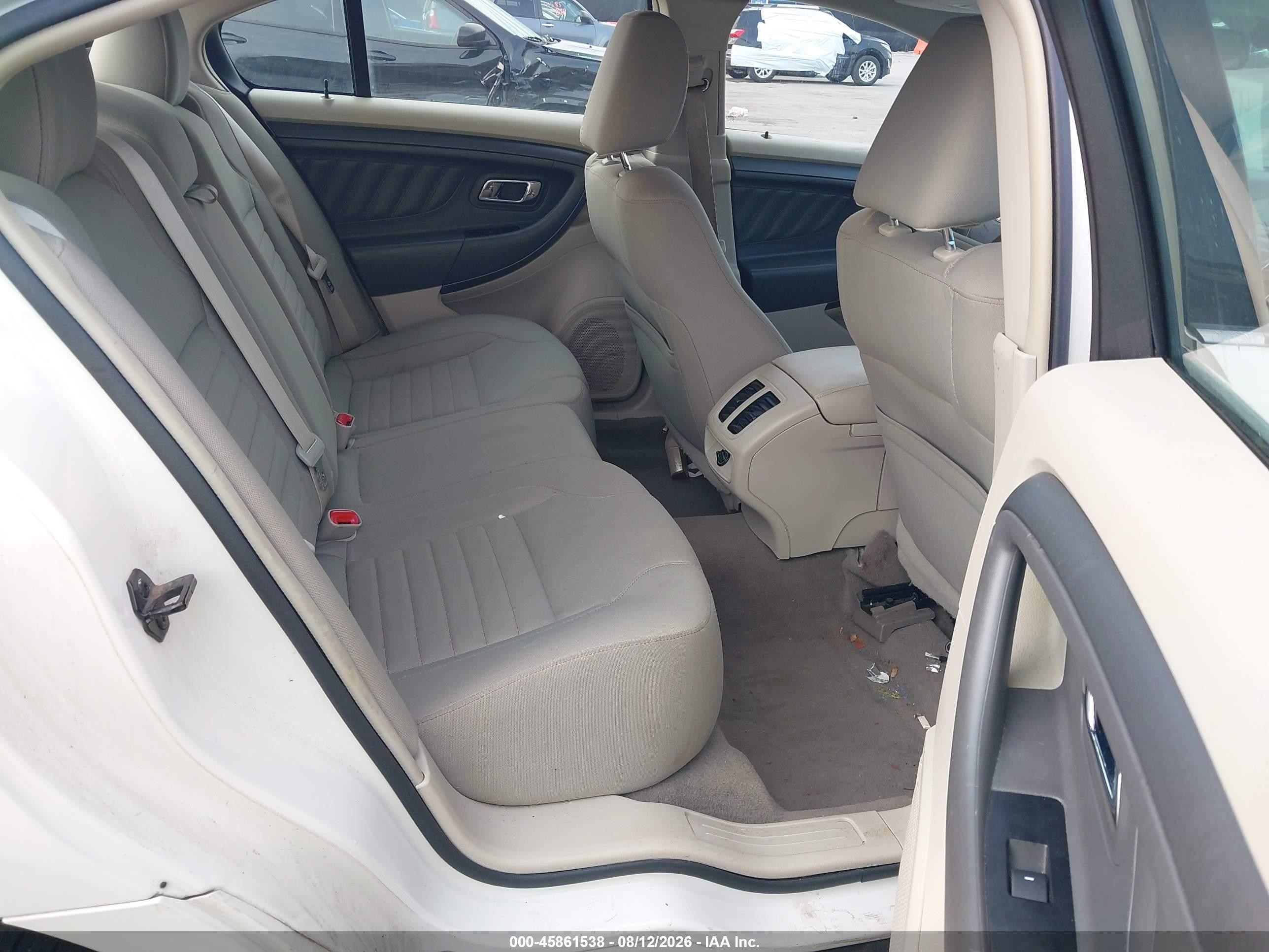 2010 Ford Taurus Se White vin: 1FAHP2DW5AG152945