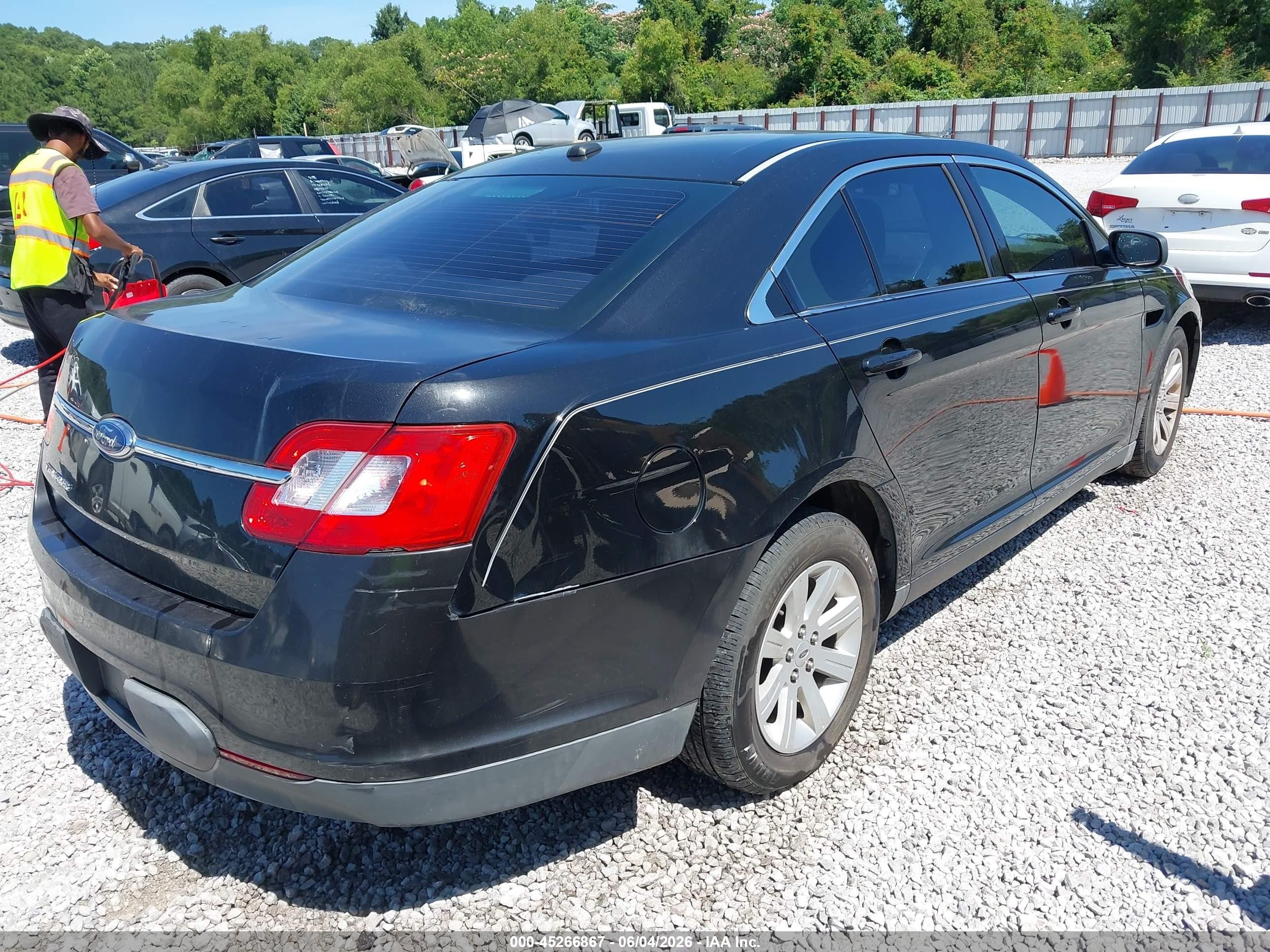 2010 Ford Taurus Se Black vin: 1FAHP2DW5AG165694