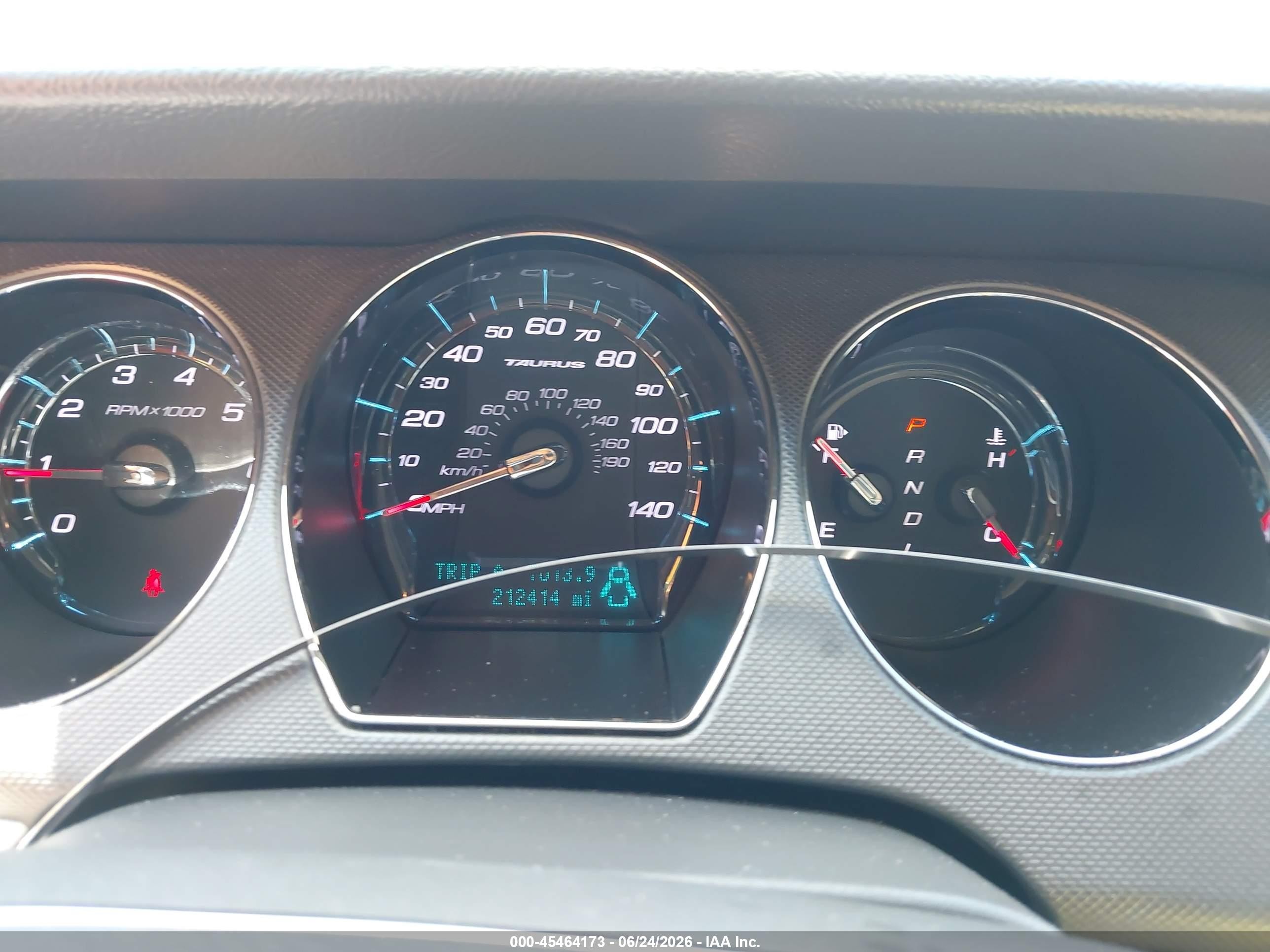 2011 Ford Taurus Se Серебряный vin: 1FAHP2DW5BG137105