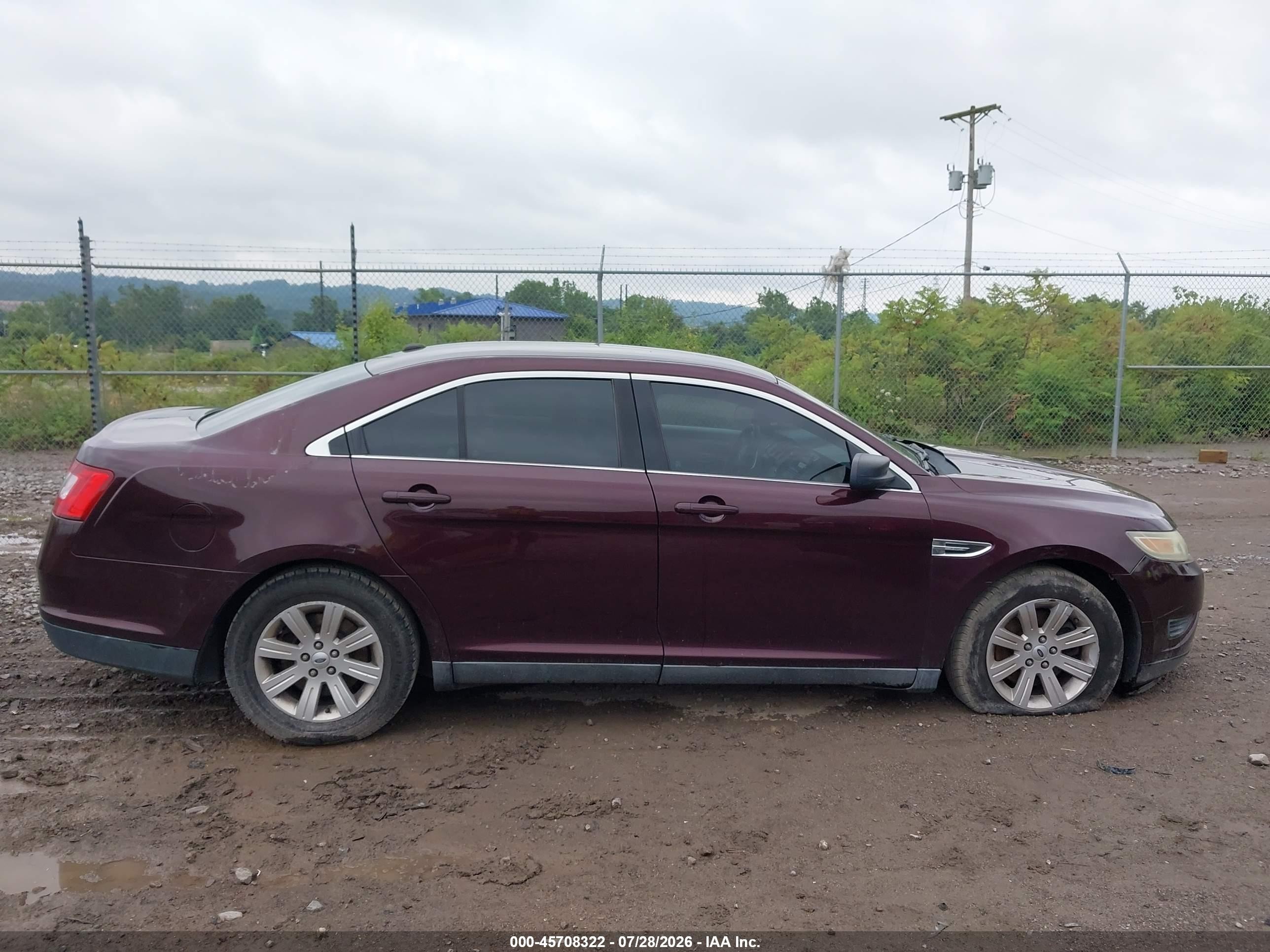 2011 Ford Taurus Se Burgundy vin: 1FAHP2DW5BG159850