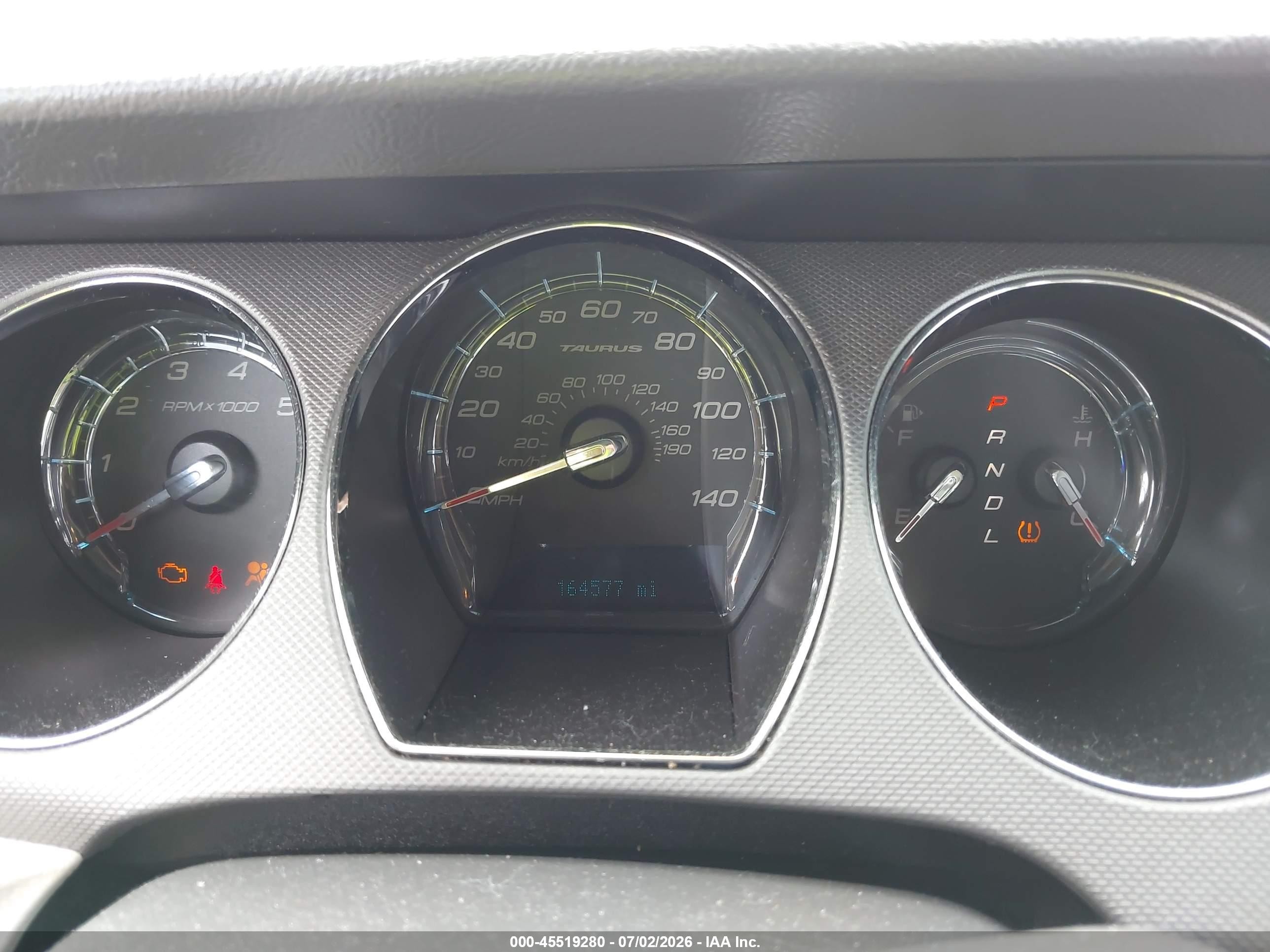 2010 Ford Taurus Se White vin: 1FAHP2DW7AG140246