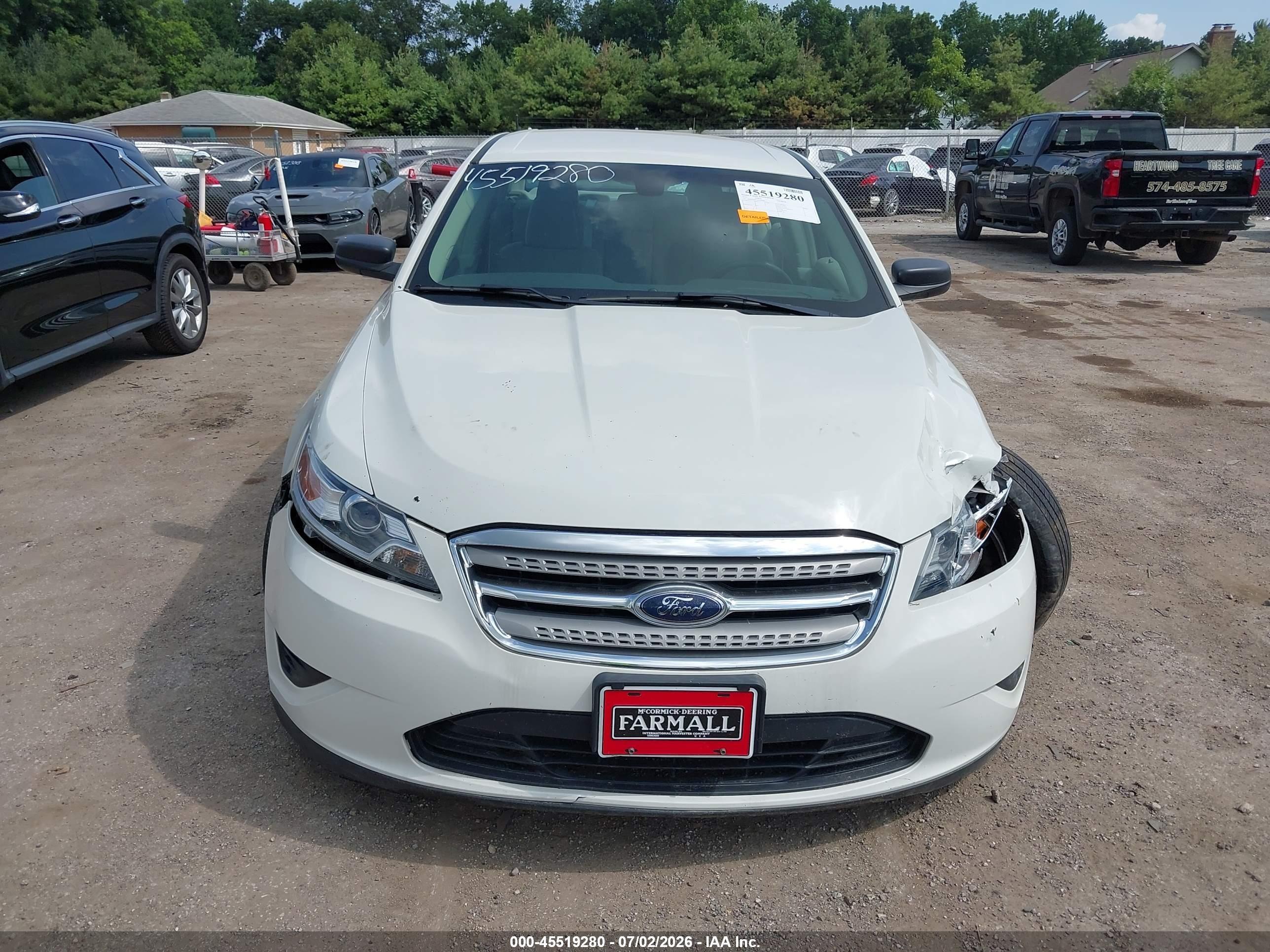 2010 Ford Taurus Se White vin: 1FAHP2DW7AG140246