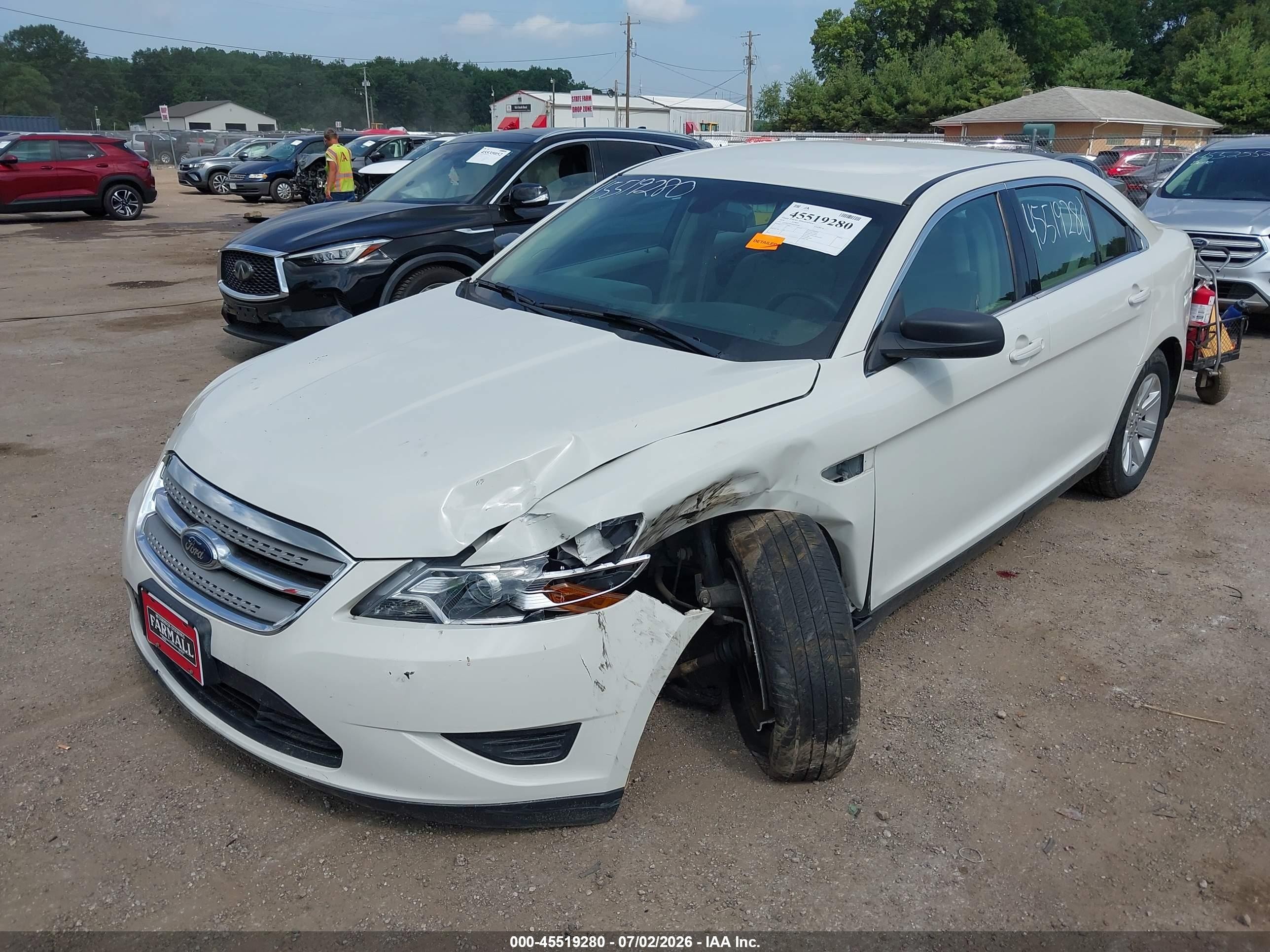 2010 Ford Taurus Se White vin: 1FAHP2DW7AG140246