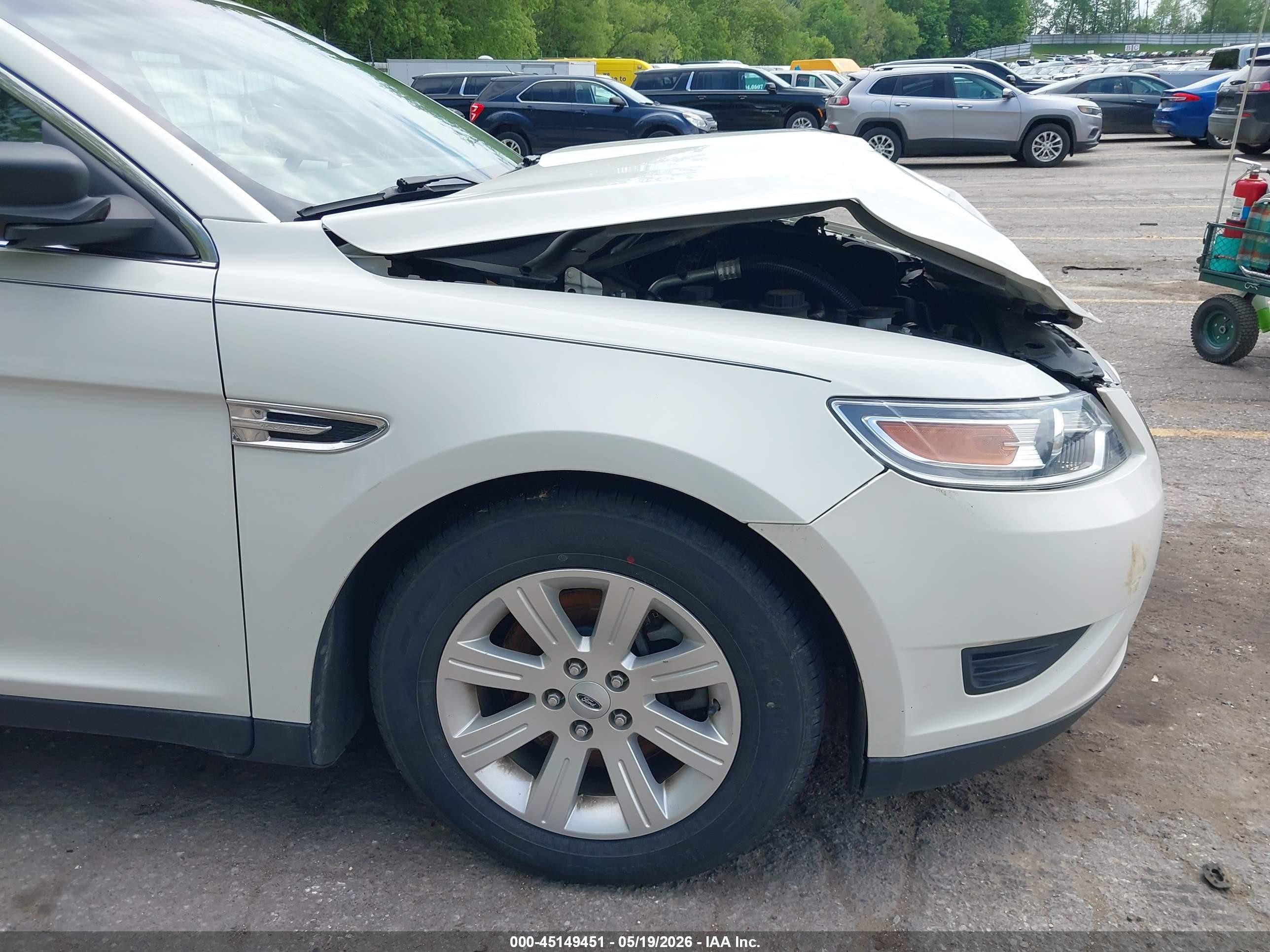2010 Ford Taurus Se Белый vin: 1FAHP2DW8AG116120
