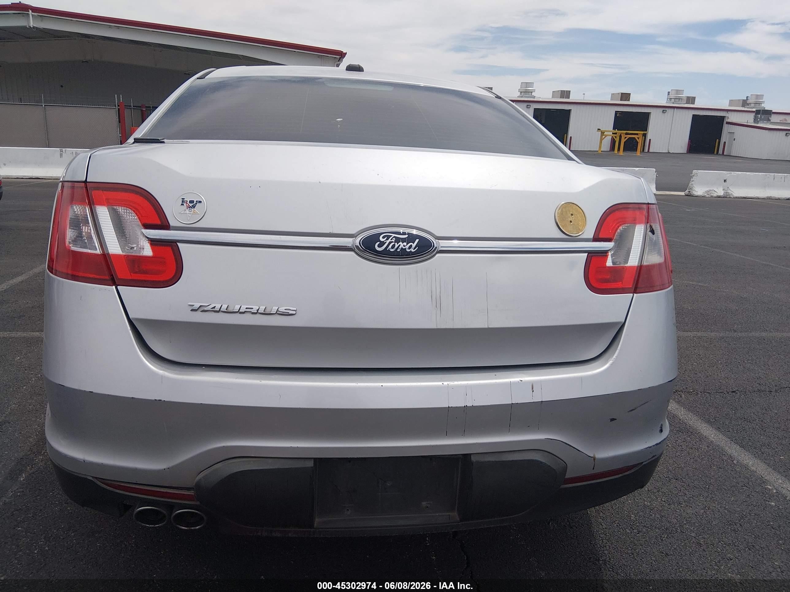 2010 Ford Taurus Se Серебряный vin: 1FAHP2DW8AG140367