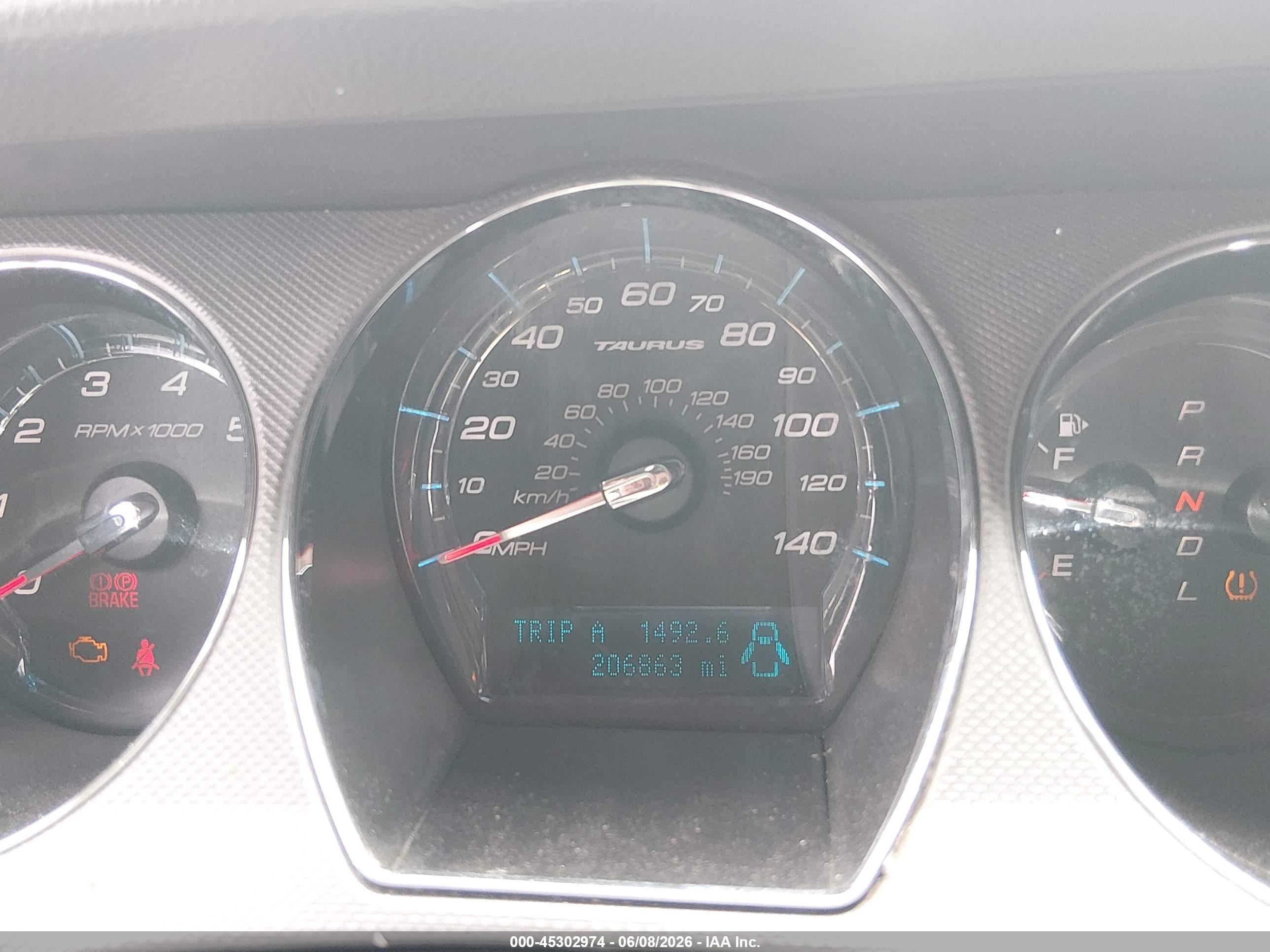 2010 Ford Taurus Se Серебряный vin: 1FAHP2DW8AG140367