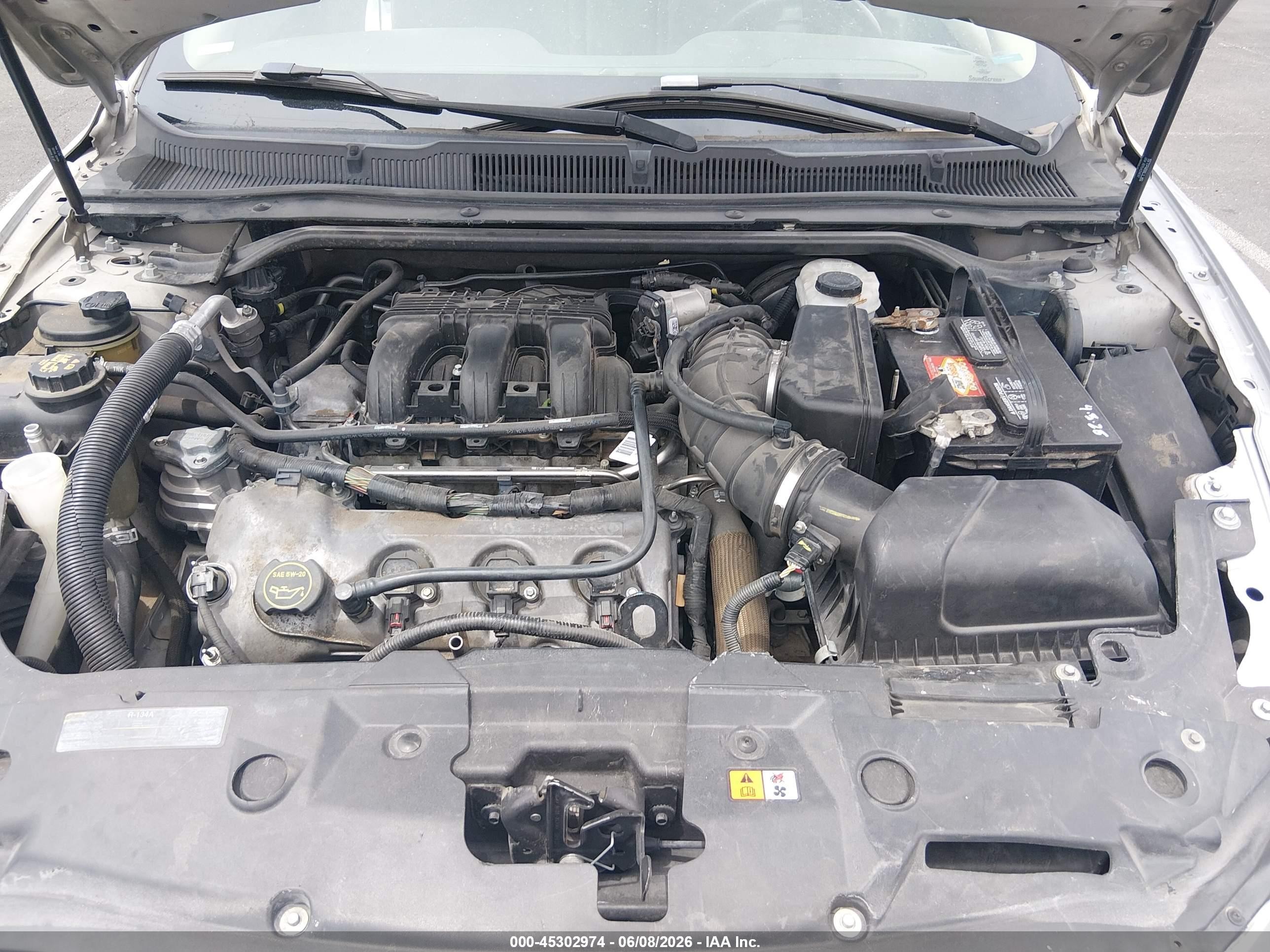 2010 Ford Taurus Se Серебряный vin: 1FAHP2DW8AG140367