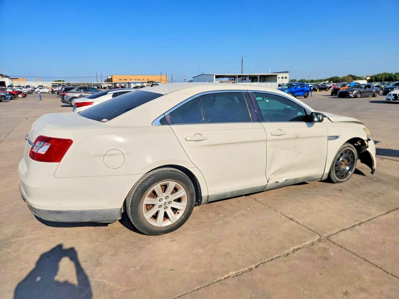 2012 Ford Taurus Se White vin: 1FAHP2DW8CG104892