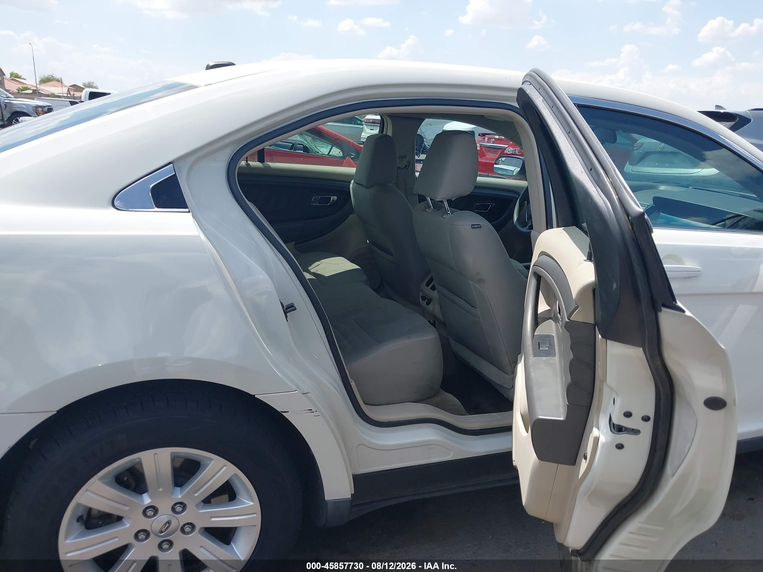 2012 Ford Taurus Se White vin: 1FAHP2DW8CG118775
