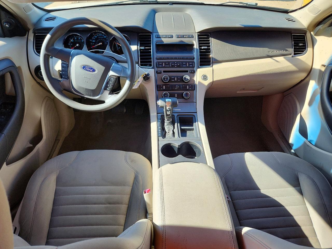 2010 Ford Taurus Se White vin: 1FAHP2DW9AG104994