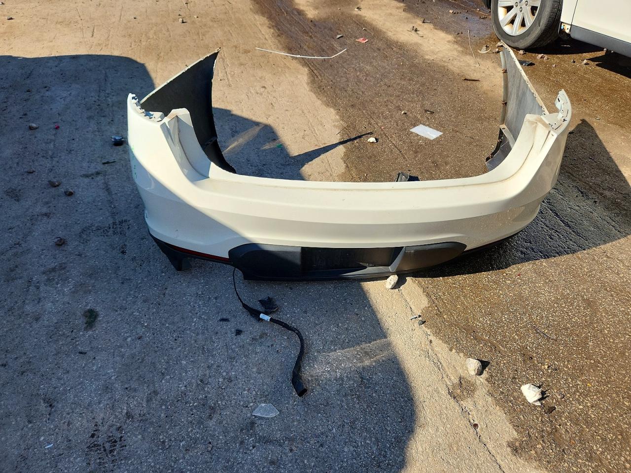 2010 Ford Taurus Se White vin: 1FAHP2DW9AG104994