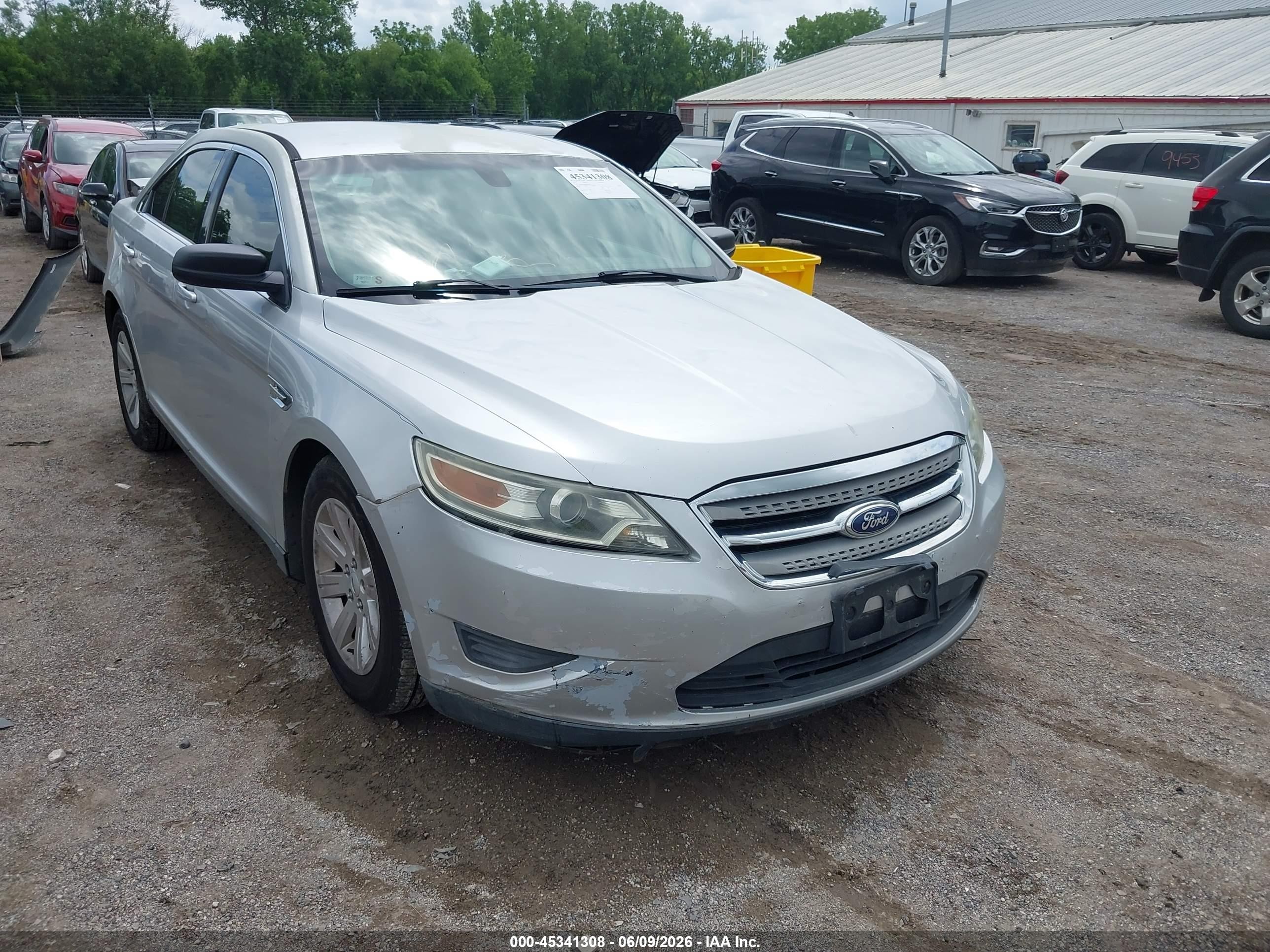 2011 Ford Taurus Se Silver vin: 1FAHP2DW9BG146485