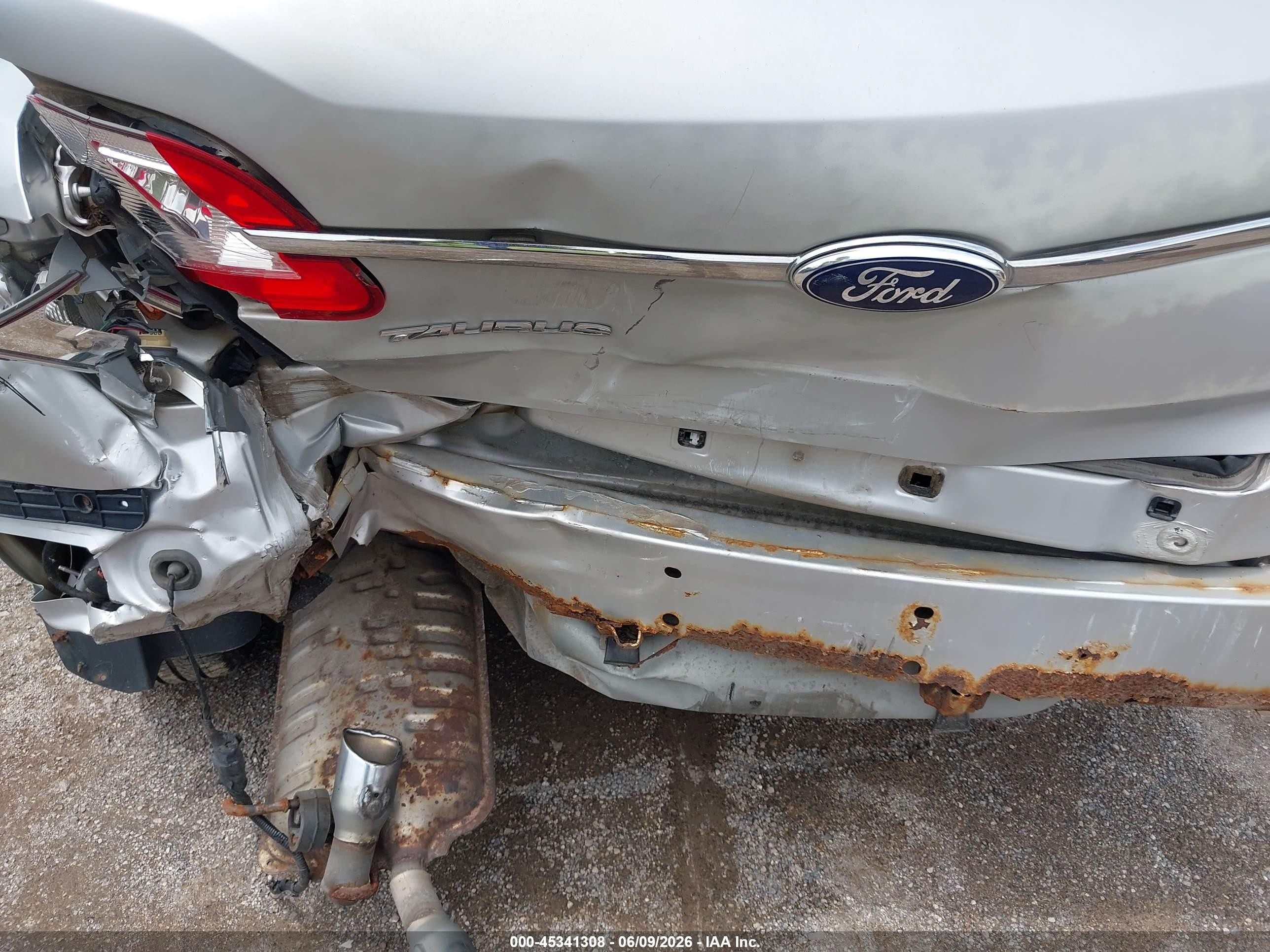 2011 Ford Taurus Se Silver vin: 1FAHP2DW9BG146485