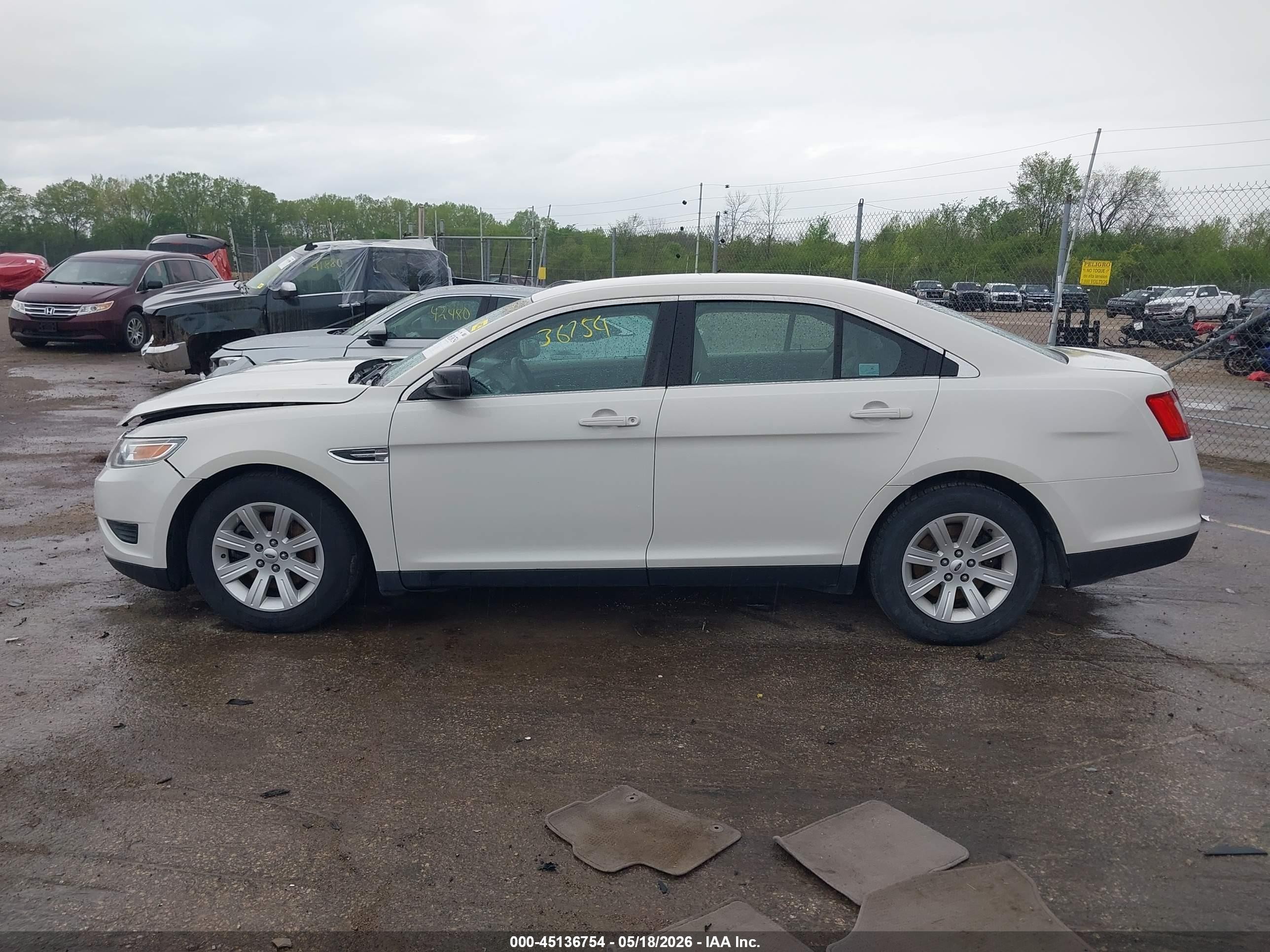 2012 Ford Taurus Se Белый vin: 1FAHP2DW9CG104836