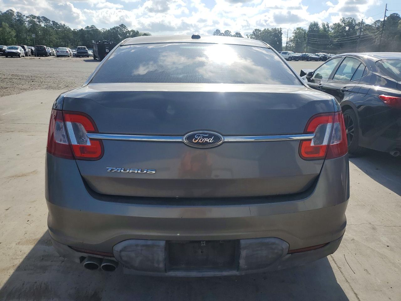 2012 Ford Taurus Se Gray vin: 1FAHP2DW9CG105162